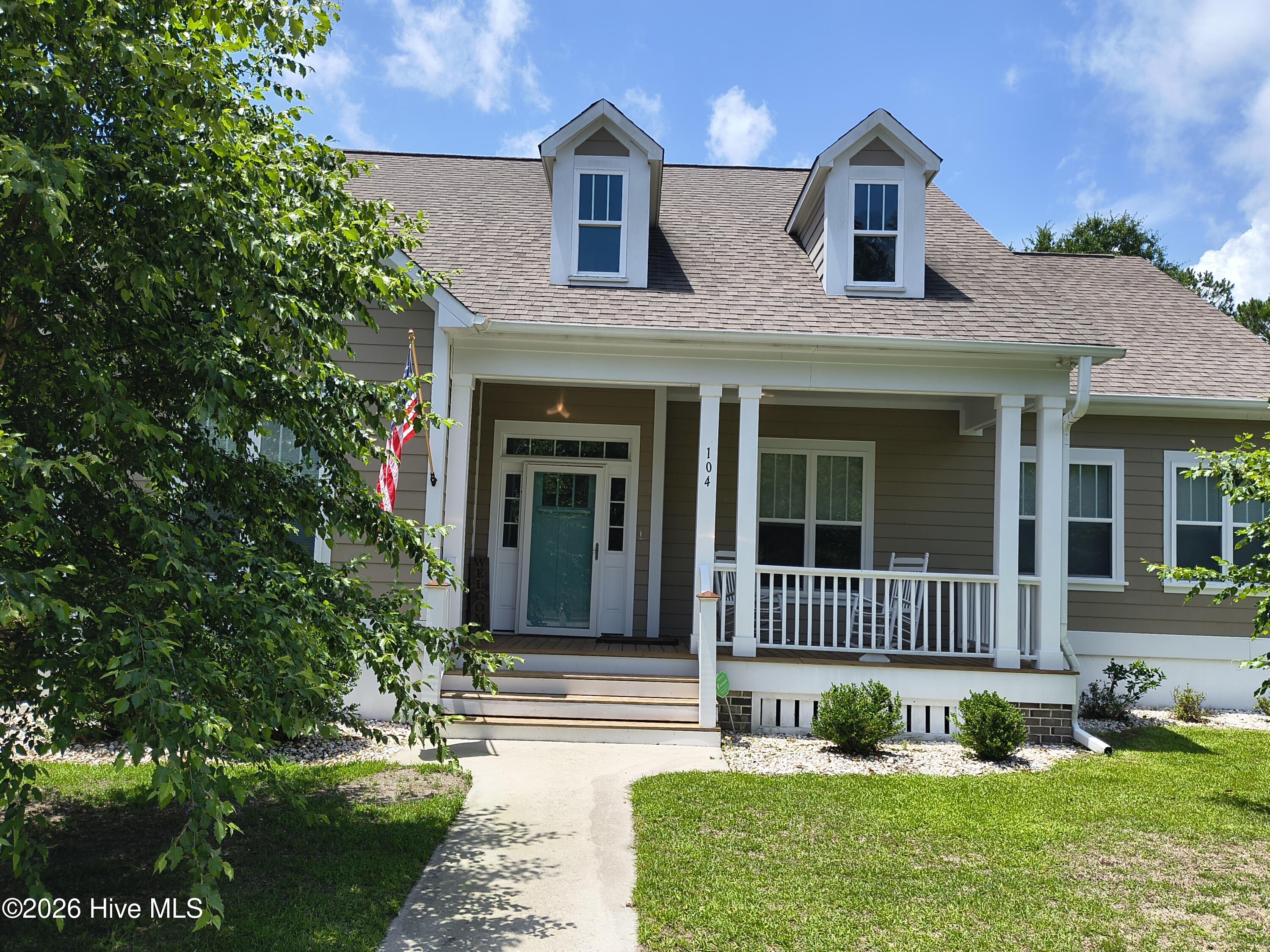 104 Queens Harbor Drive Property Photo 1