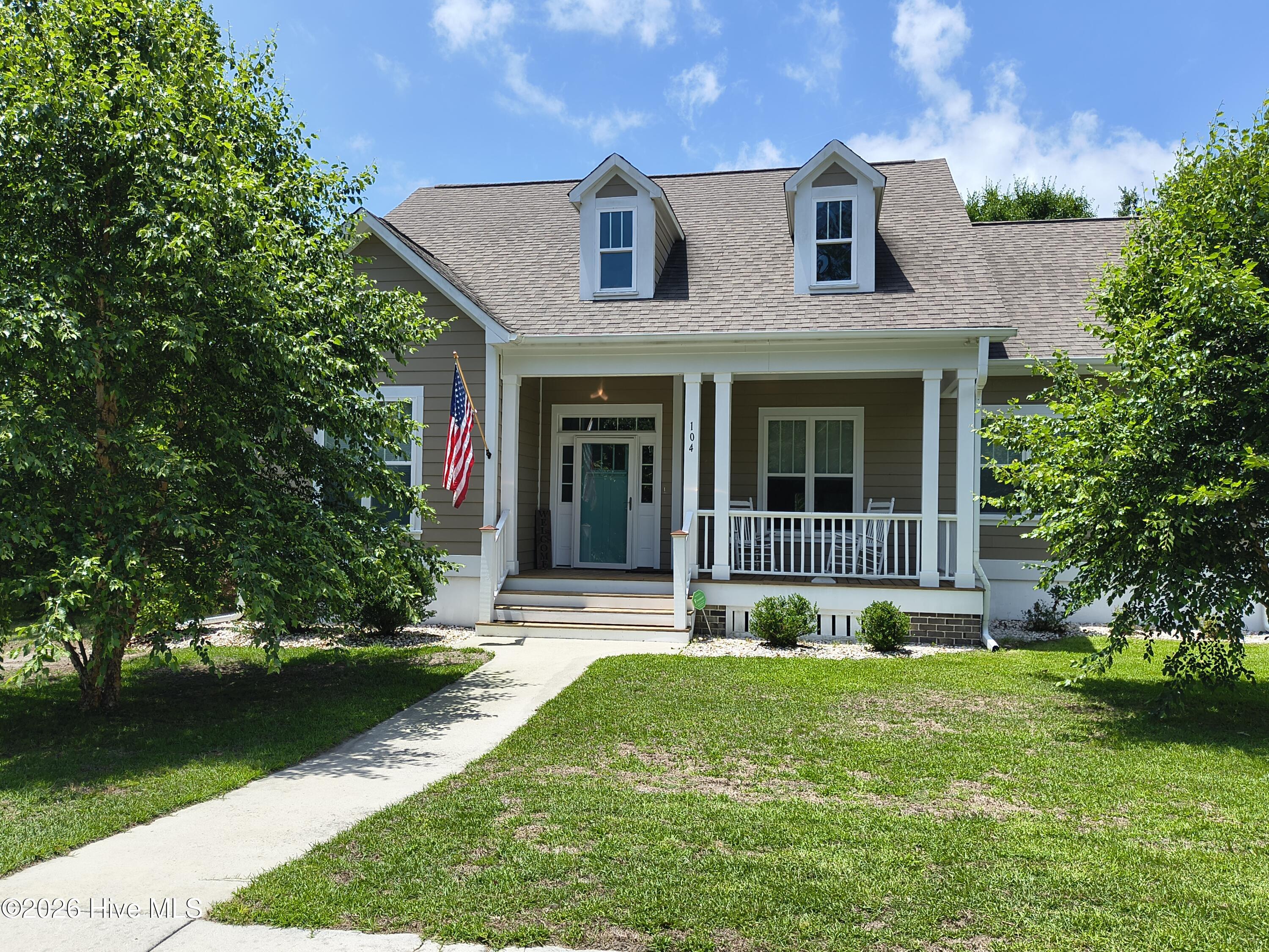 104 Queens Harbor Drive Property Photo 2