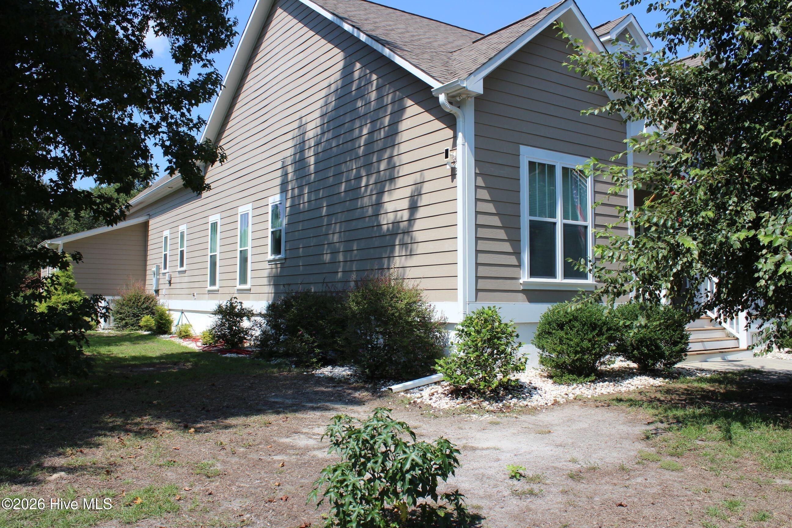 104 Queens Harbor Drive Property Photo 7