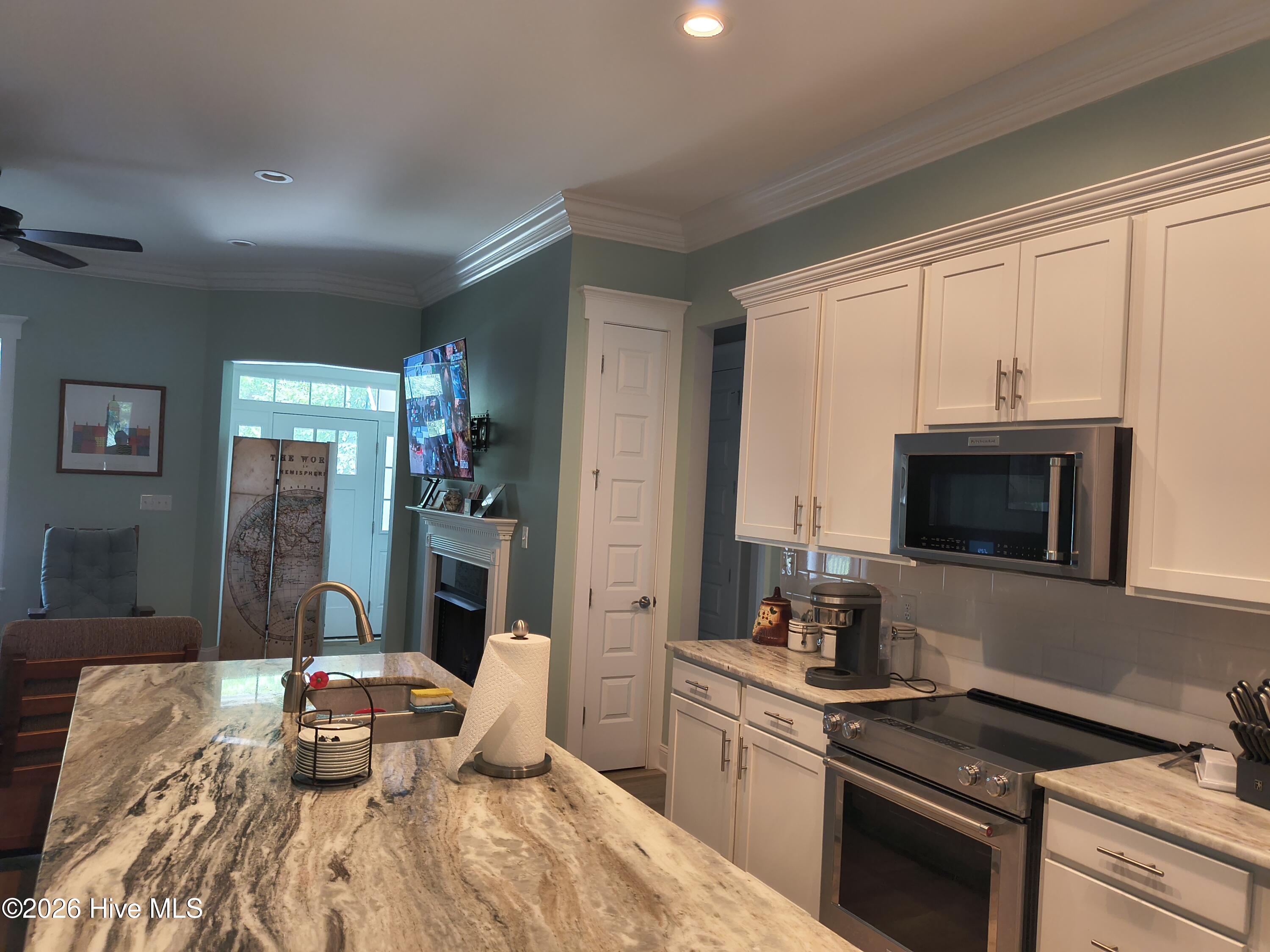 104 Queens Harbor Drive Property Photo 12