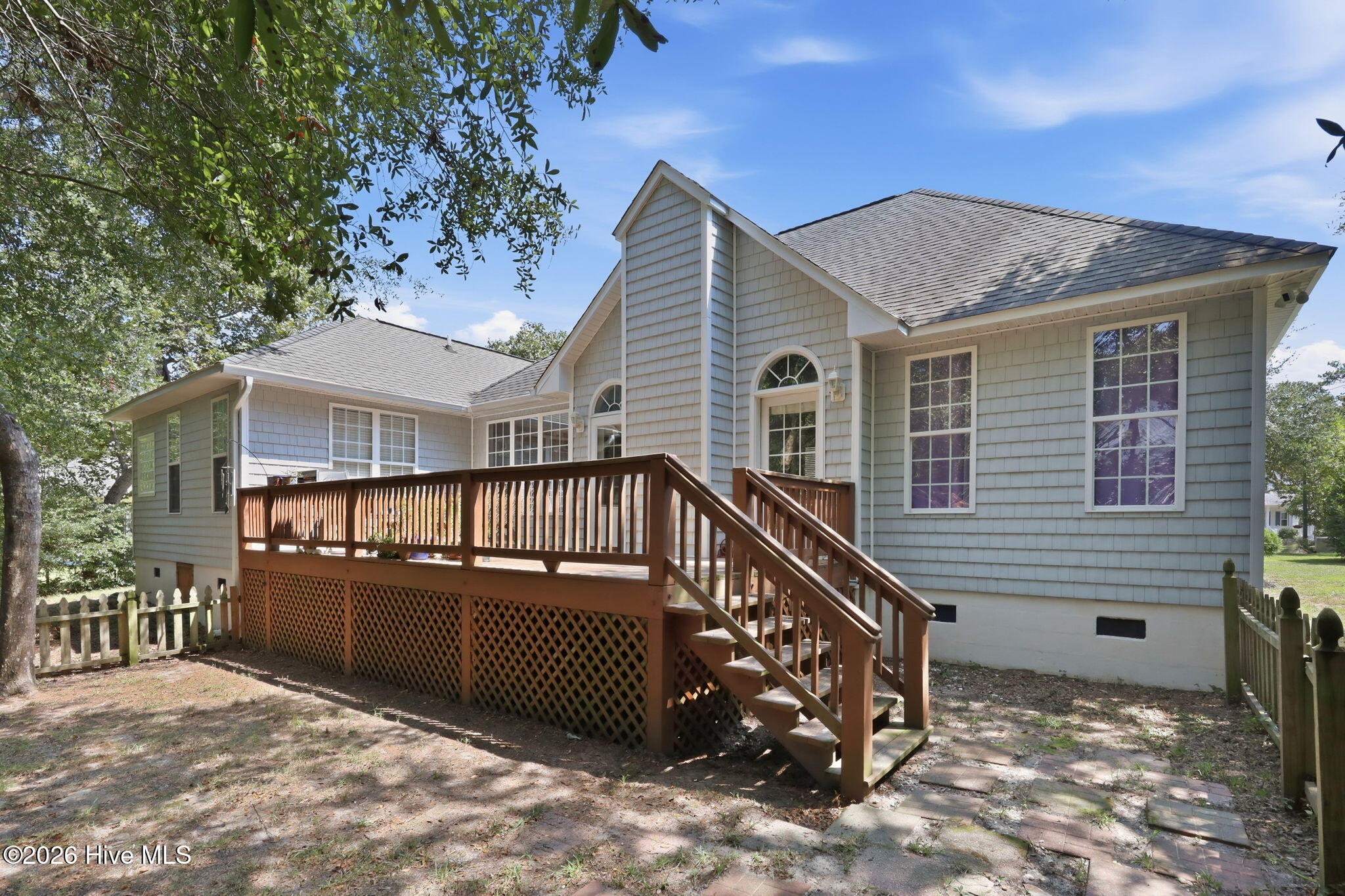 202 Shoreline Drive Property Photo 4