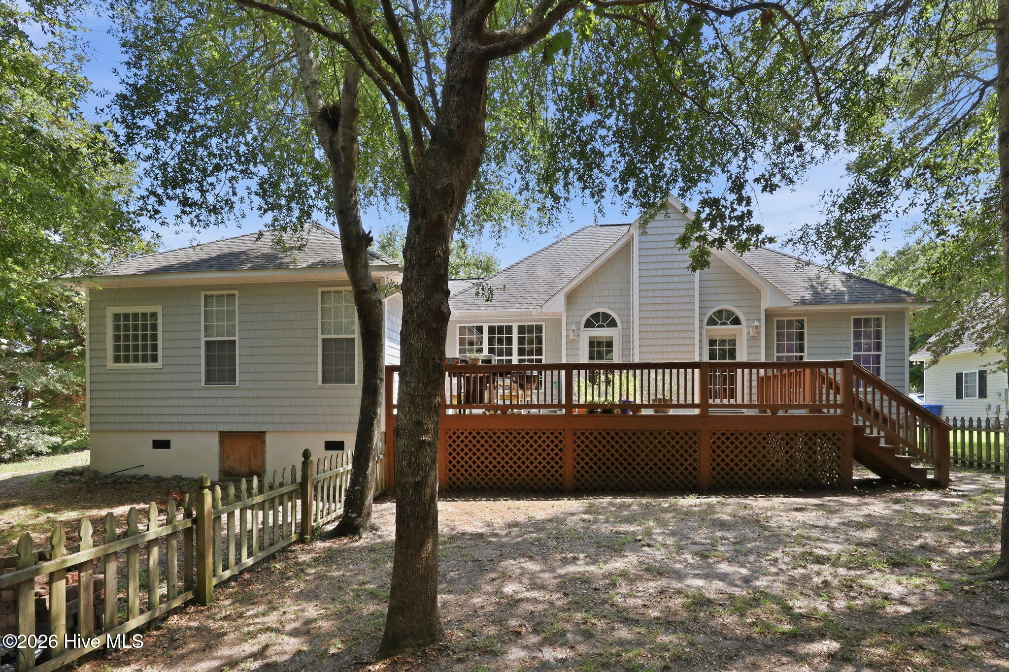 202 Shoreline Drive Property Photo 5