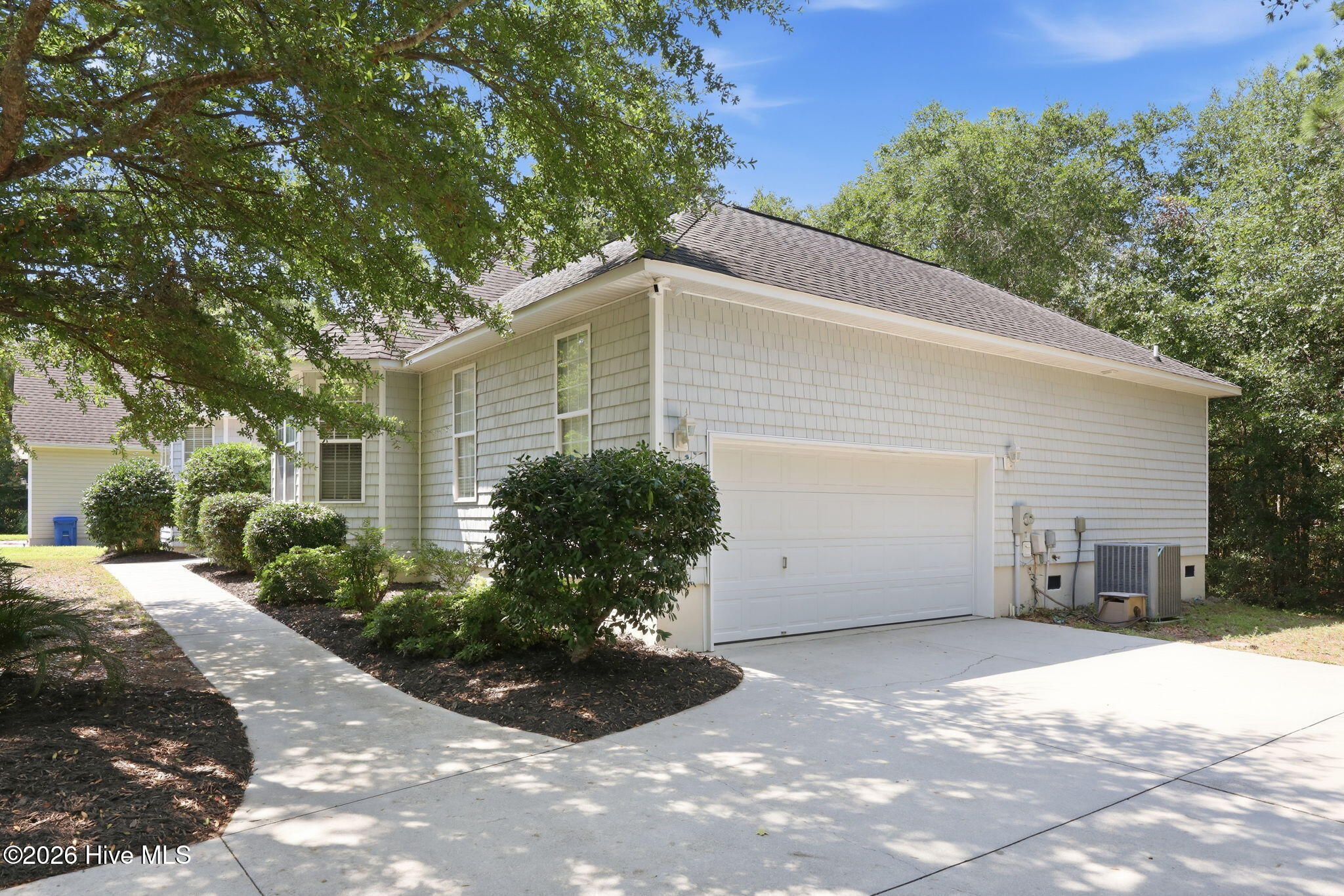 202 Shoreline Drive Property Photo 6