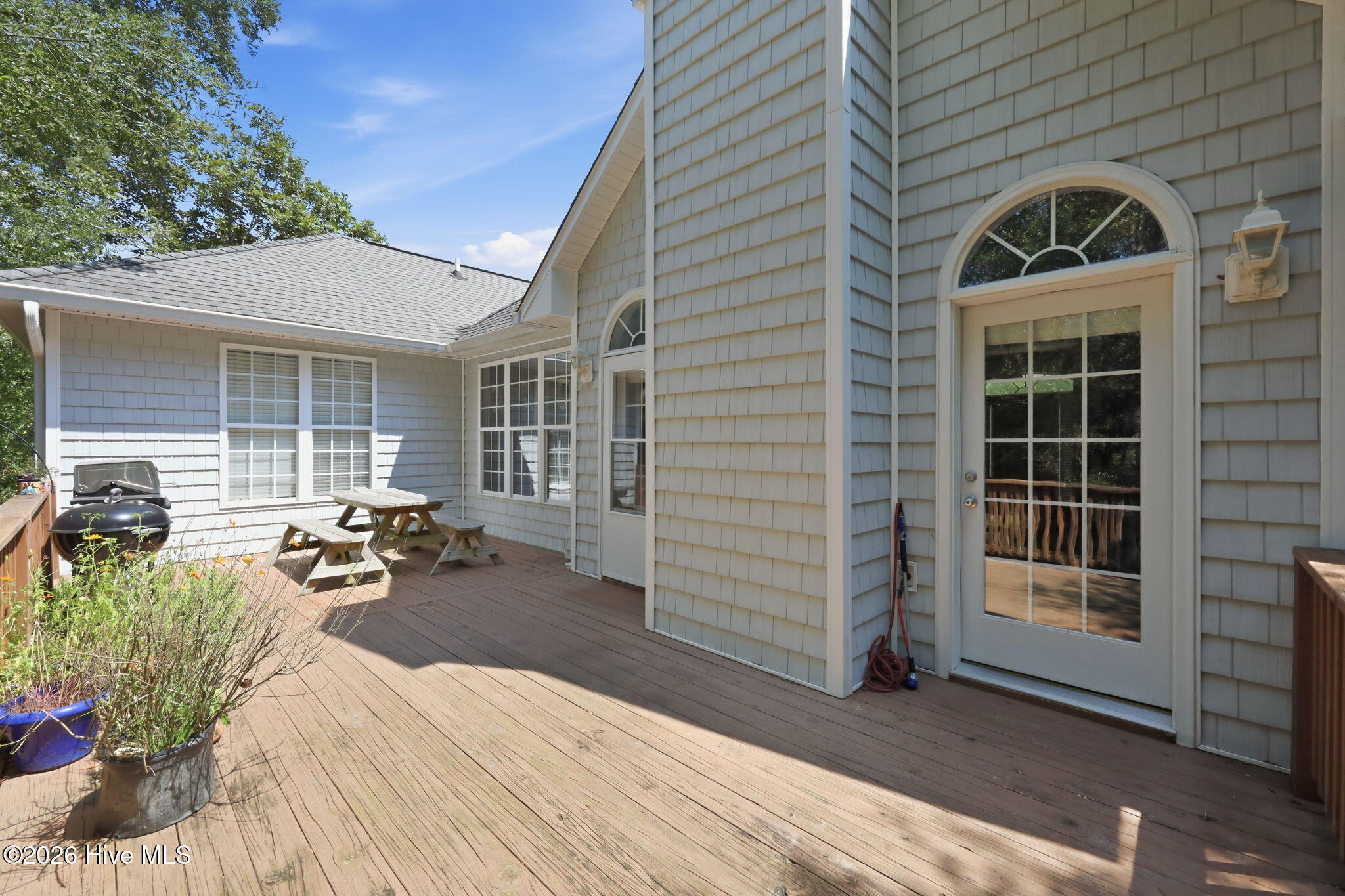 202 Shoreline Drive Property Photo 7