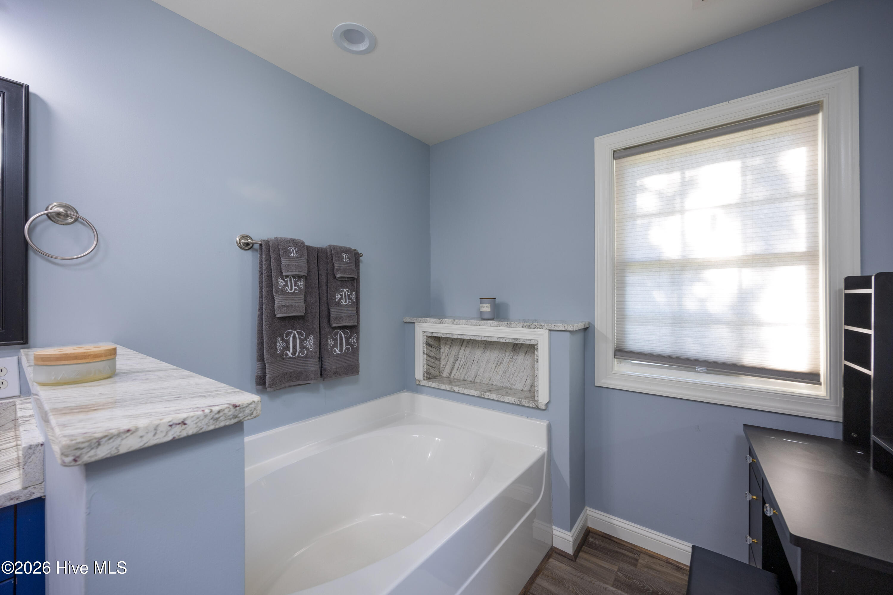 165 Pinecroft Drive Property Photo 16