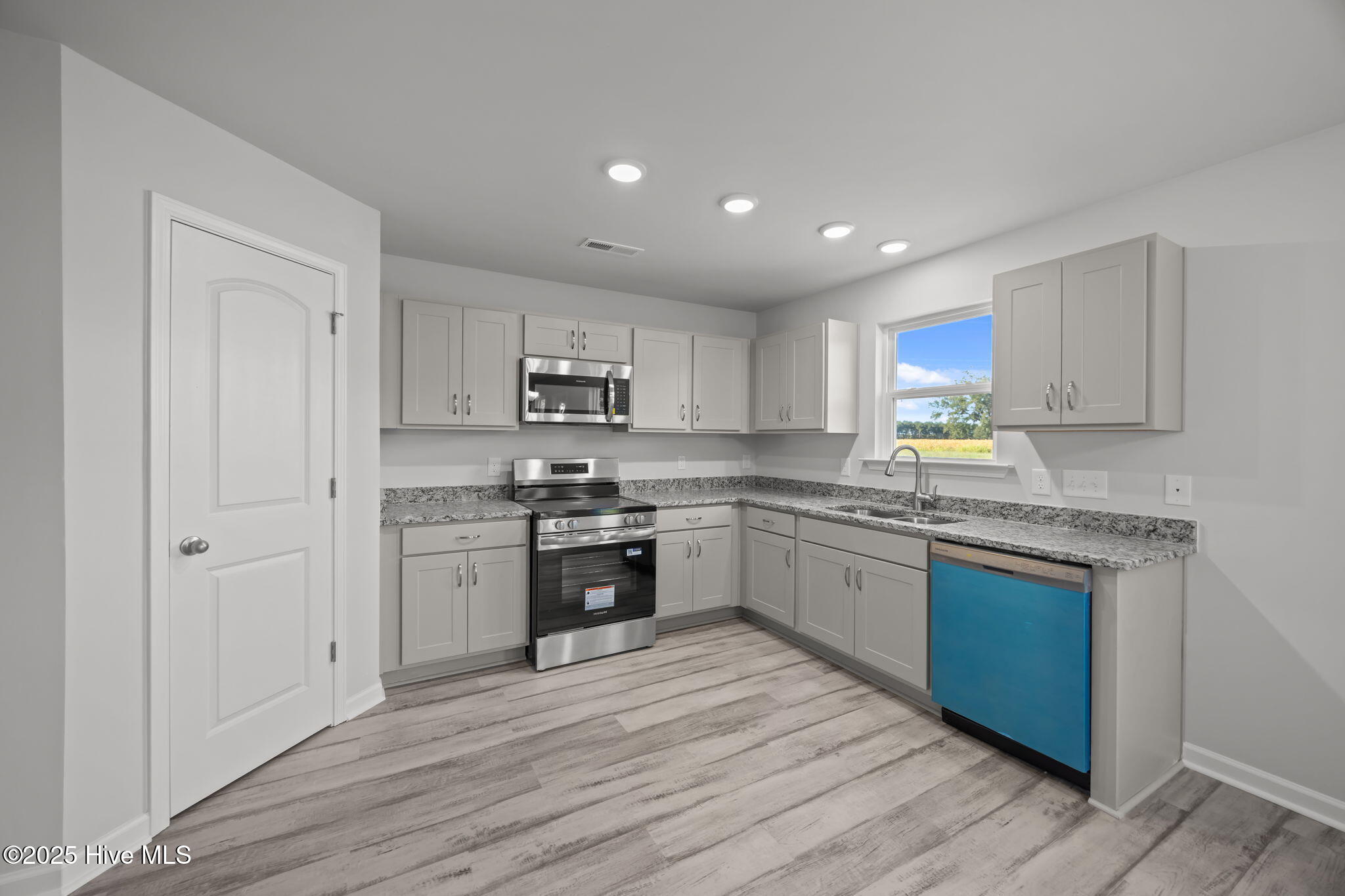 2900 Essex Street Property Photo 13