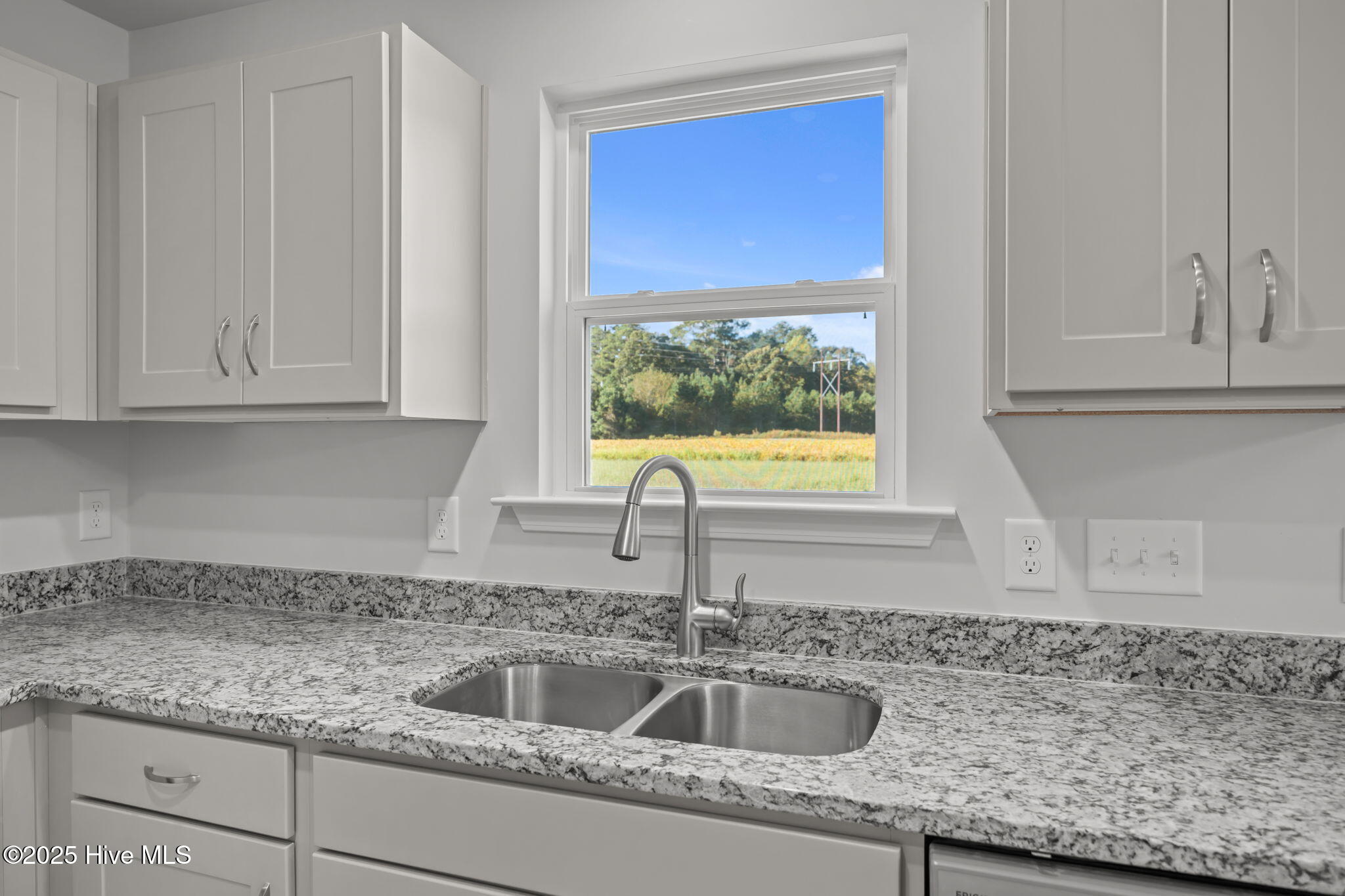 2900 Essex Street Property Photo 14