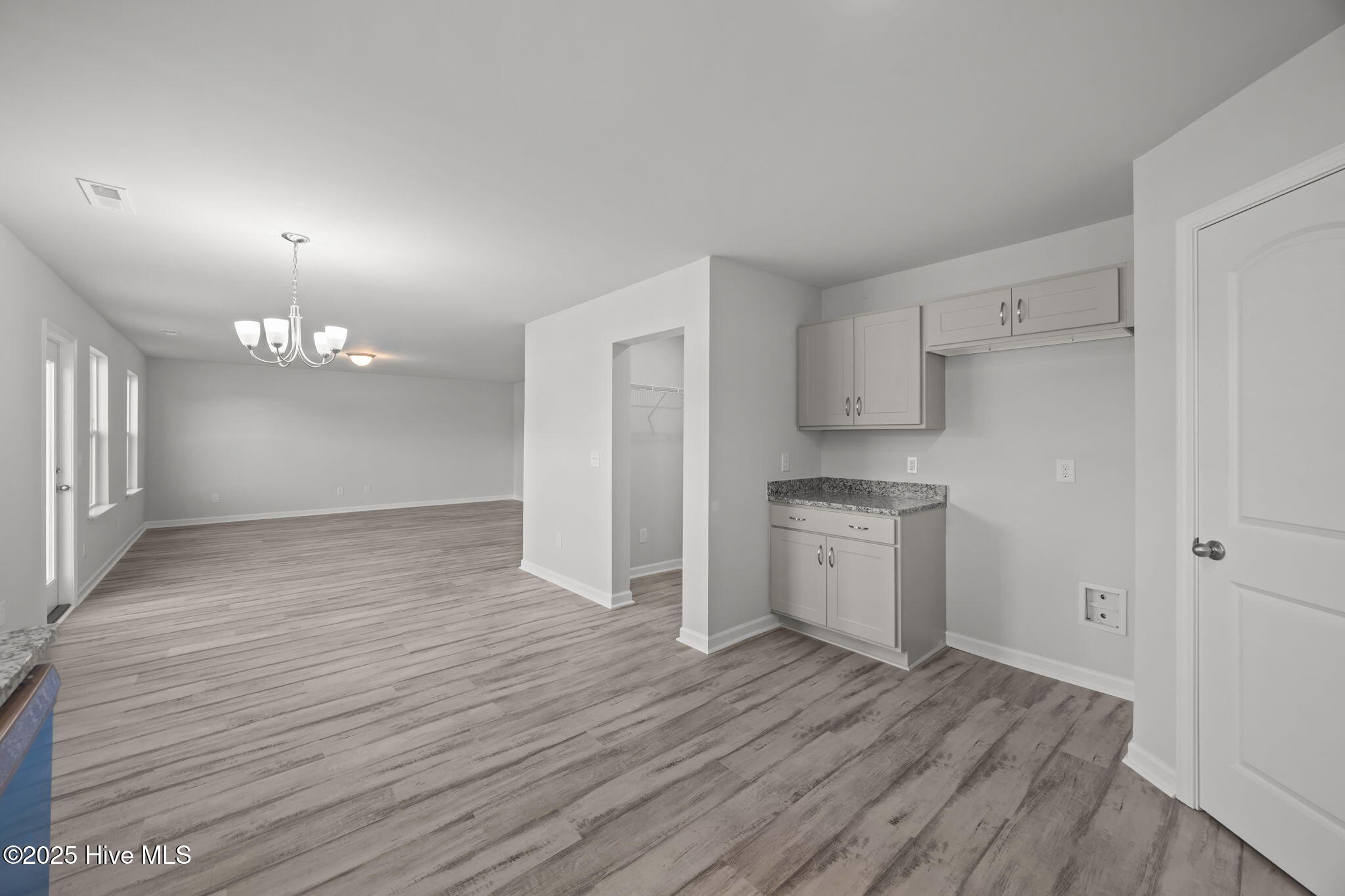 2900 Essex Street Property Photo 15