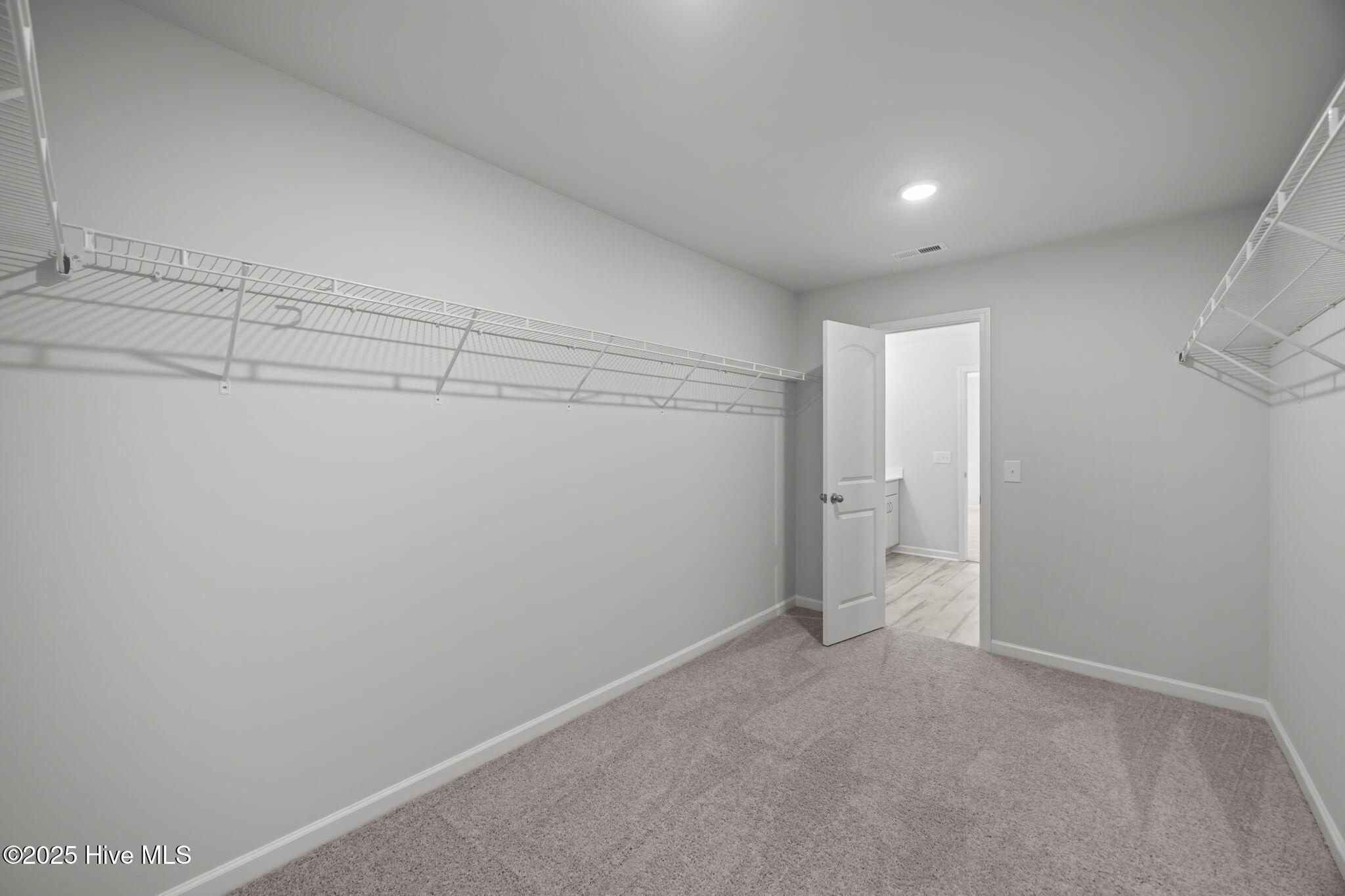 2900 Essex Street Property Photo 24