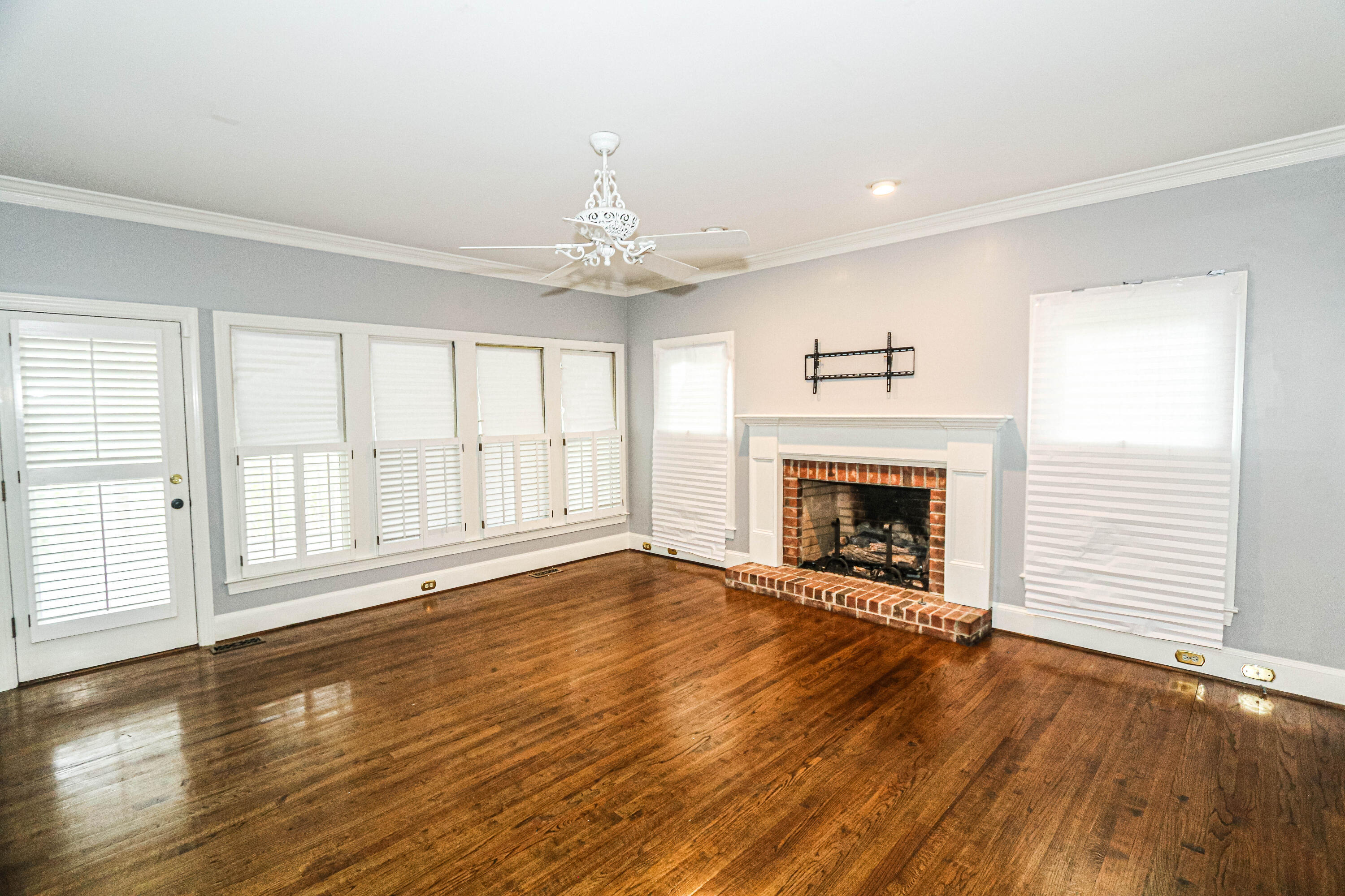 4265 Deerwood Lane Property Photo 9