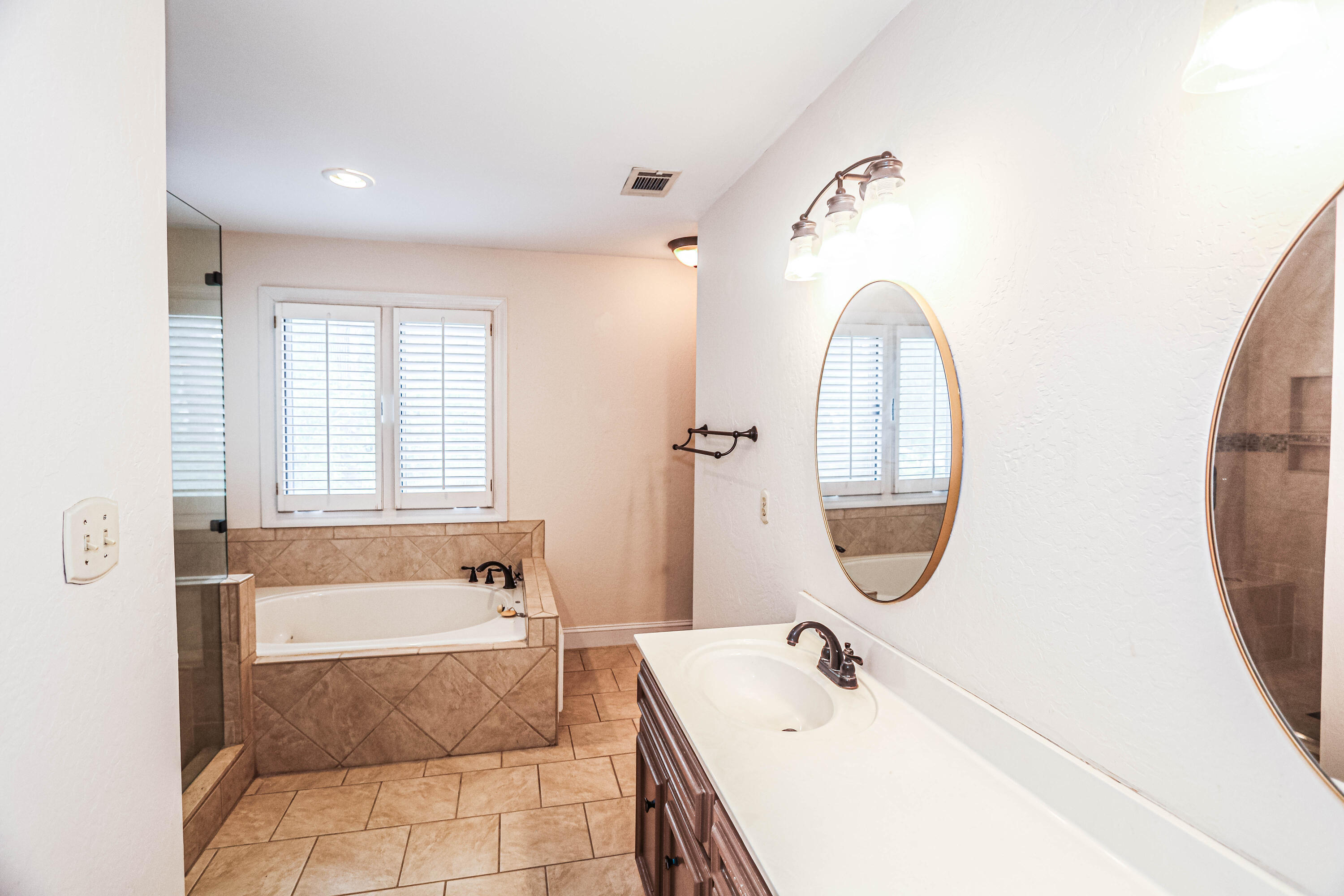 4265 Deerwood Lane Property Photo 34