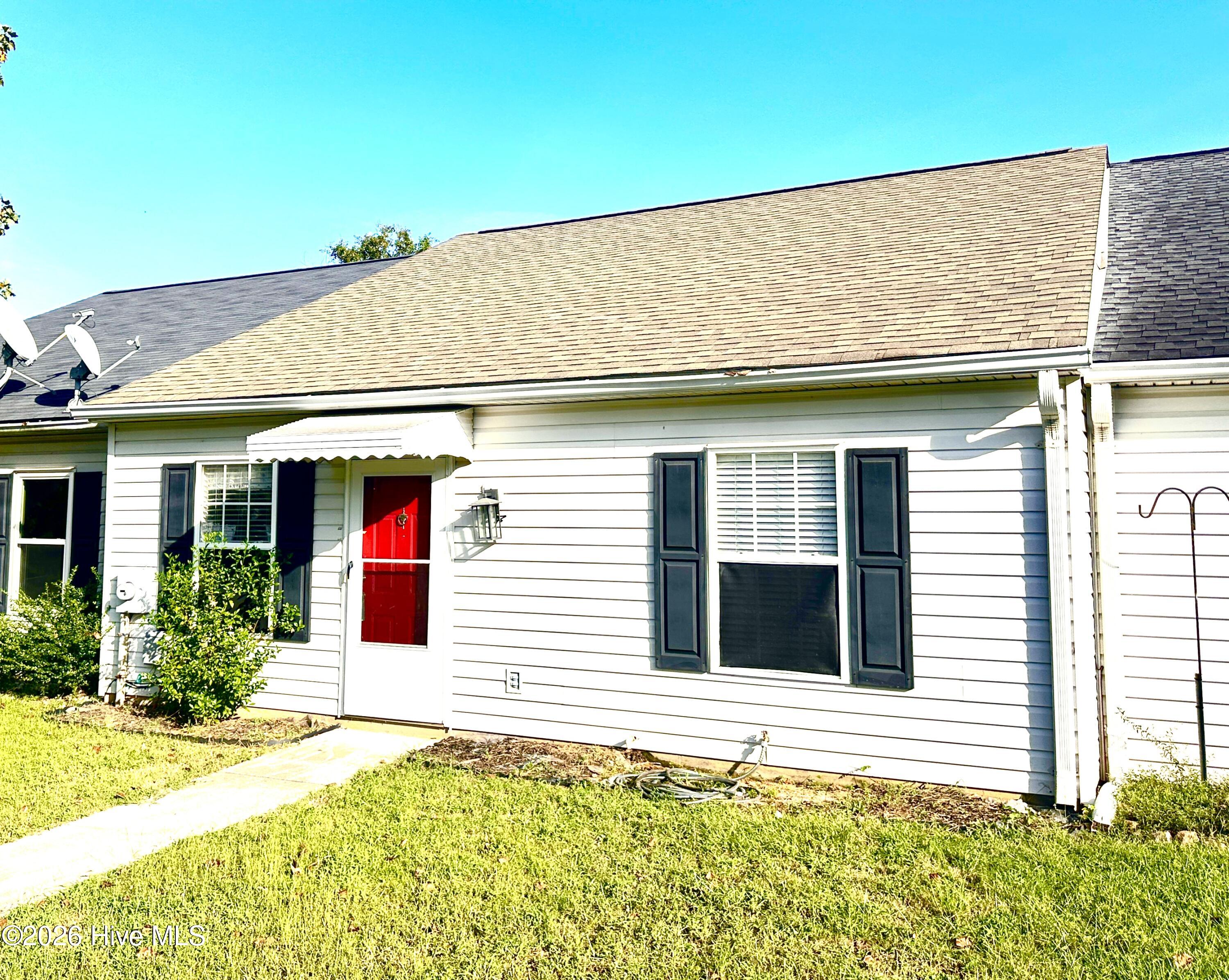 404 Northrop Place Property Photo 3