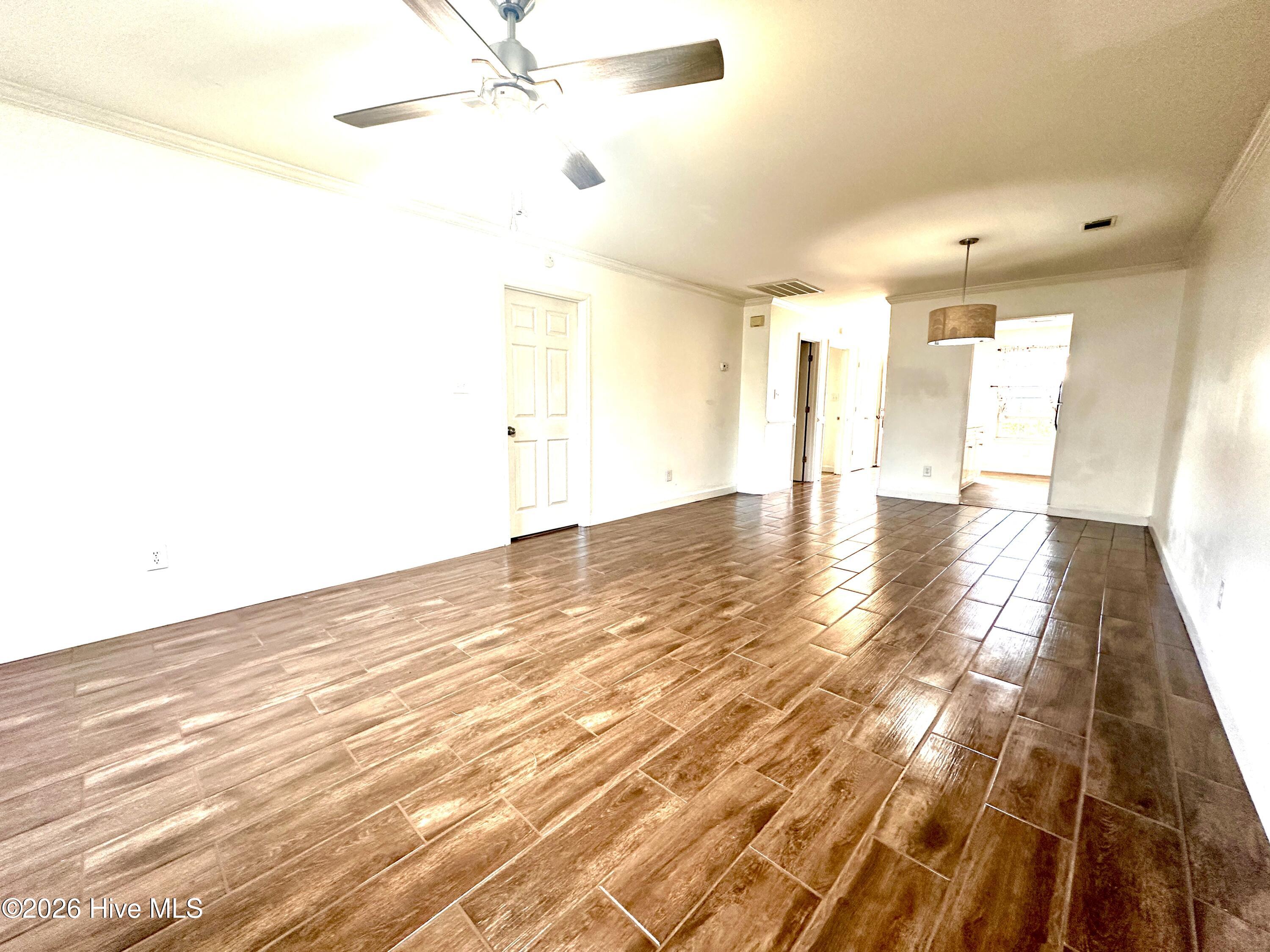 404 Northrop Place Property Photo 7