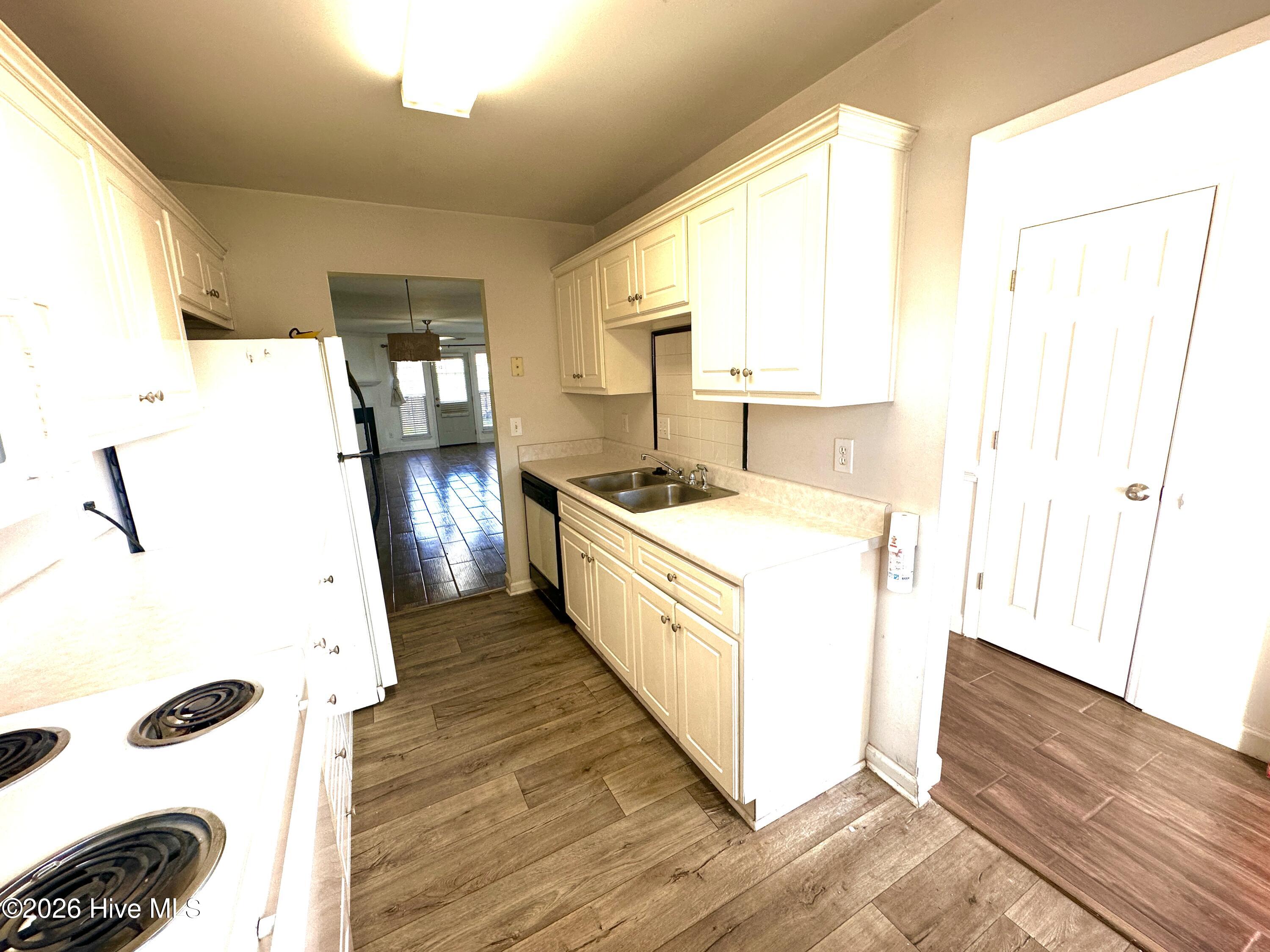 404 Northrop Place Property Photo 12