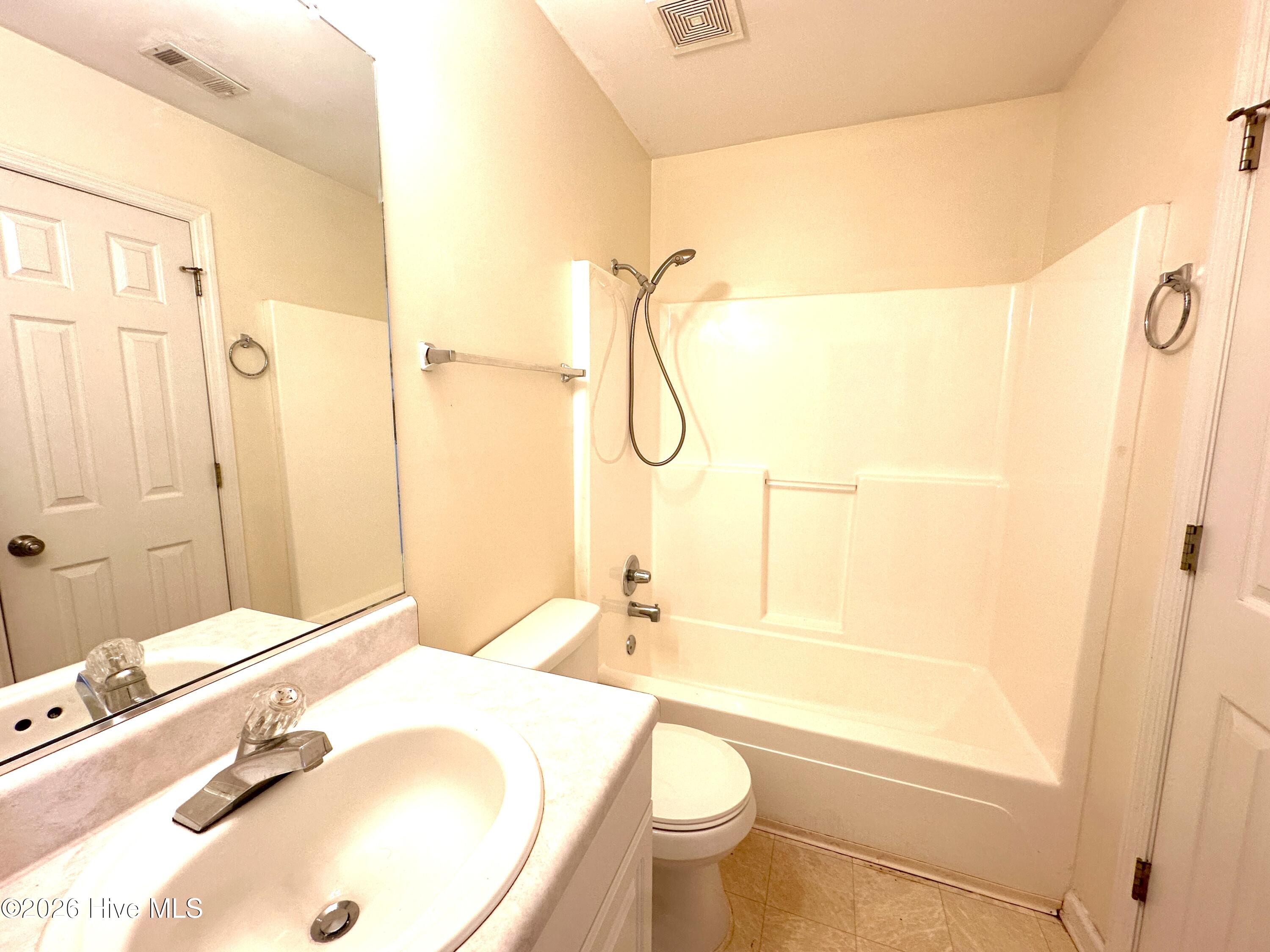 404 Northrop Place Property Photo 16