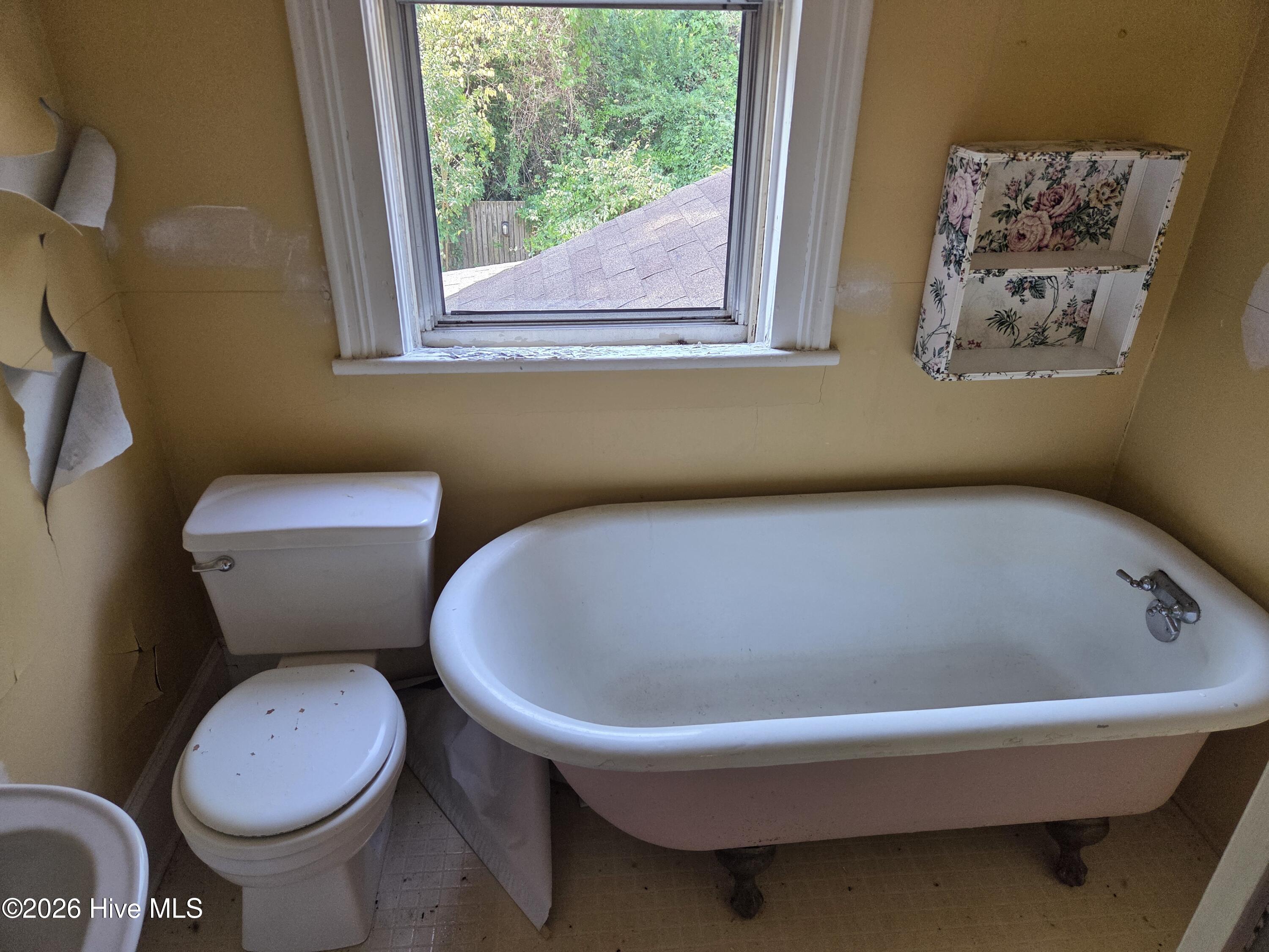 321 Mcdonald Avenue Property Photo 18