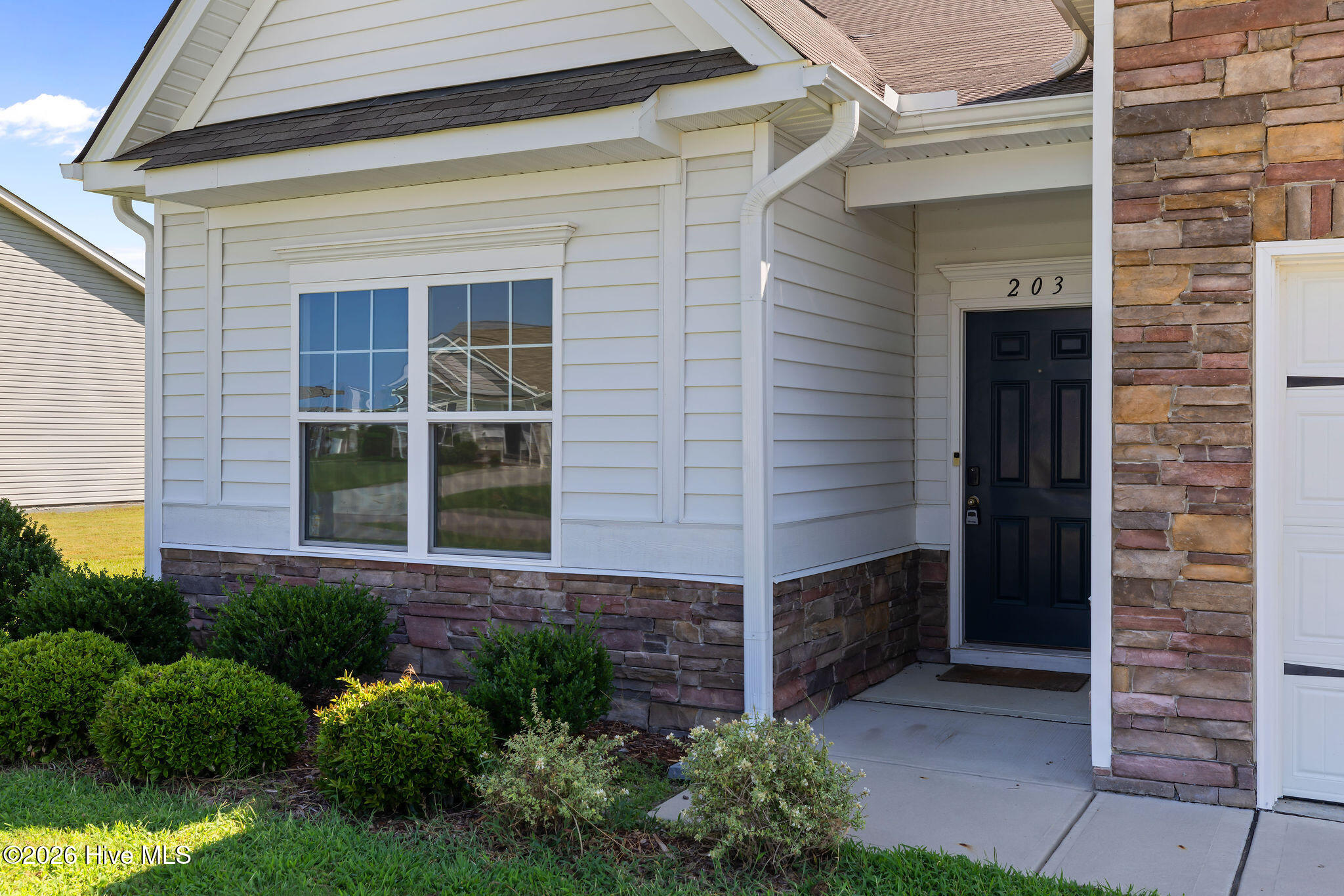 203 Kenison Way Property Photo 3