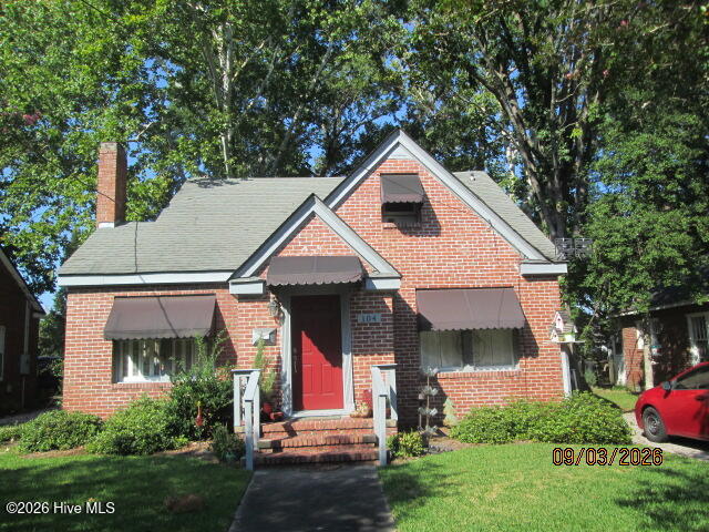 104 E 13th Street Property Photo 2