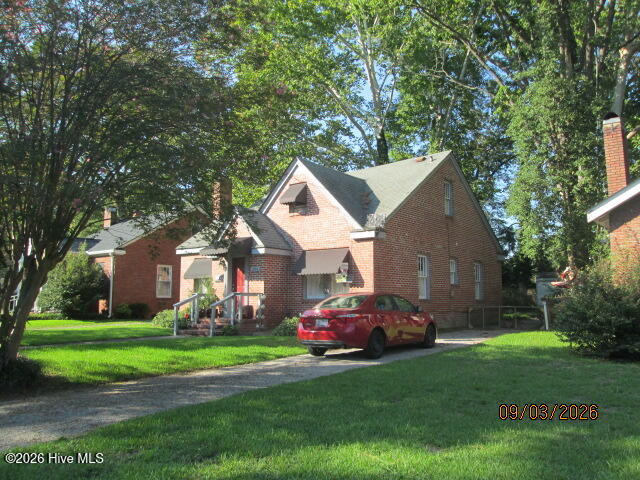 104 E 13th Street Property Photo 4