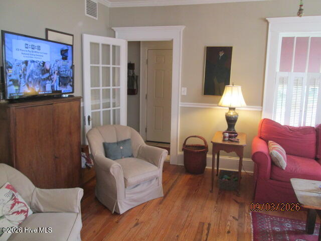 104 E 13th Street Property Photo 6