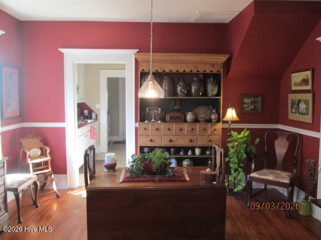 104 E 13th Street Property Photo 8