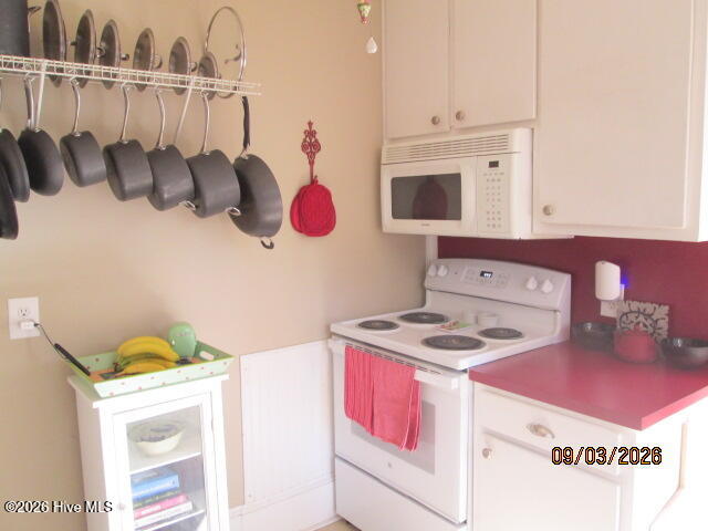 104 E 13th Street Property Photo 10