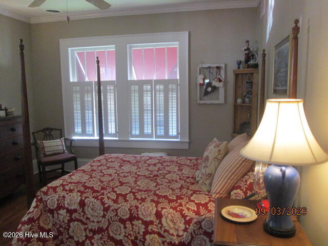 104 E 13th Street Property Photo 14