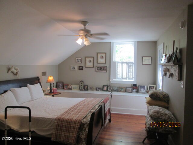 104 E 13th Street Property Photo 22