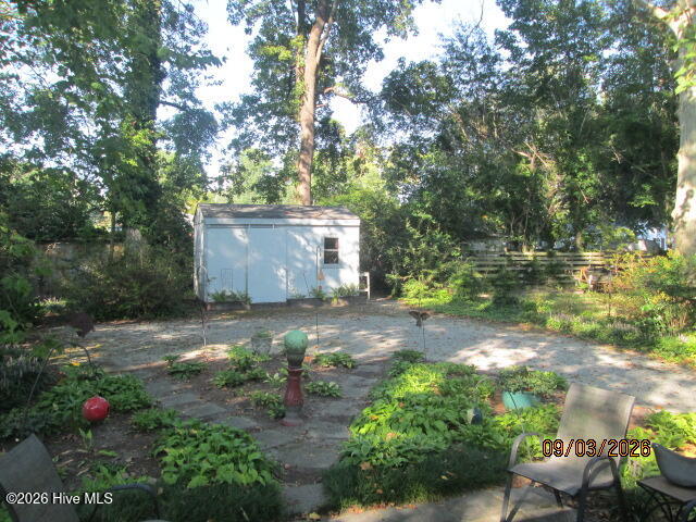 104 E 13th Street Property Photo 28