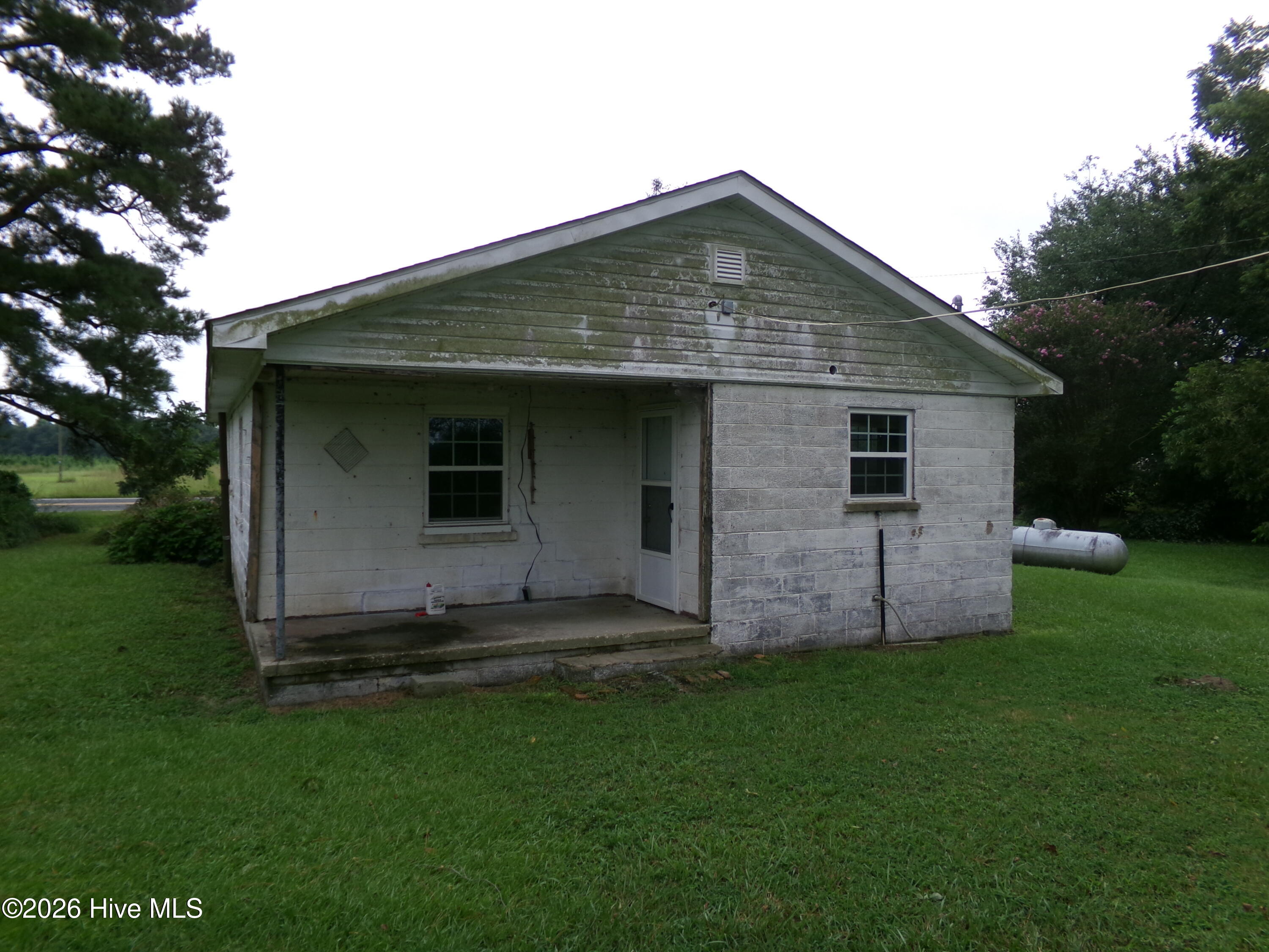 2862 E White Pond Road Property Photo 3
