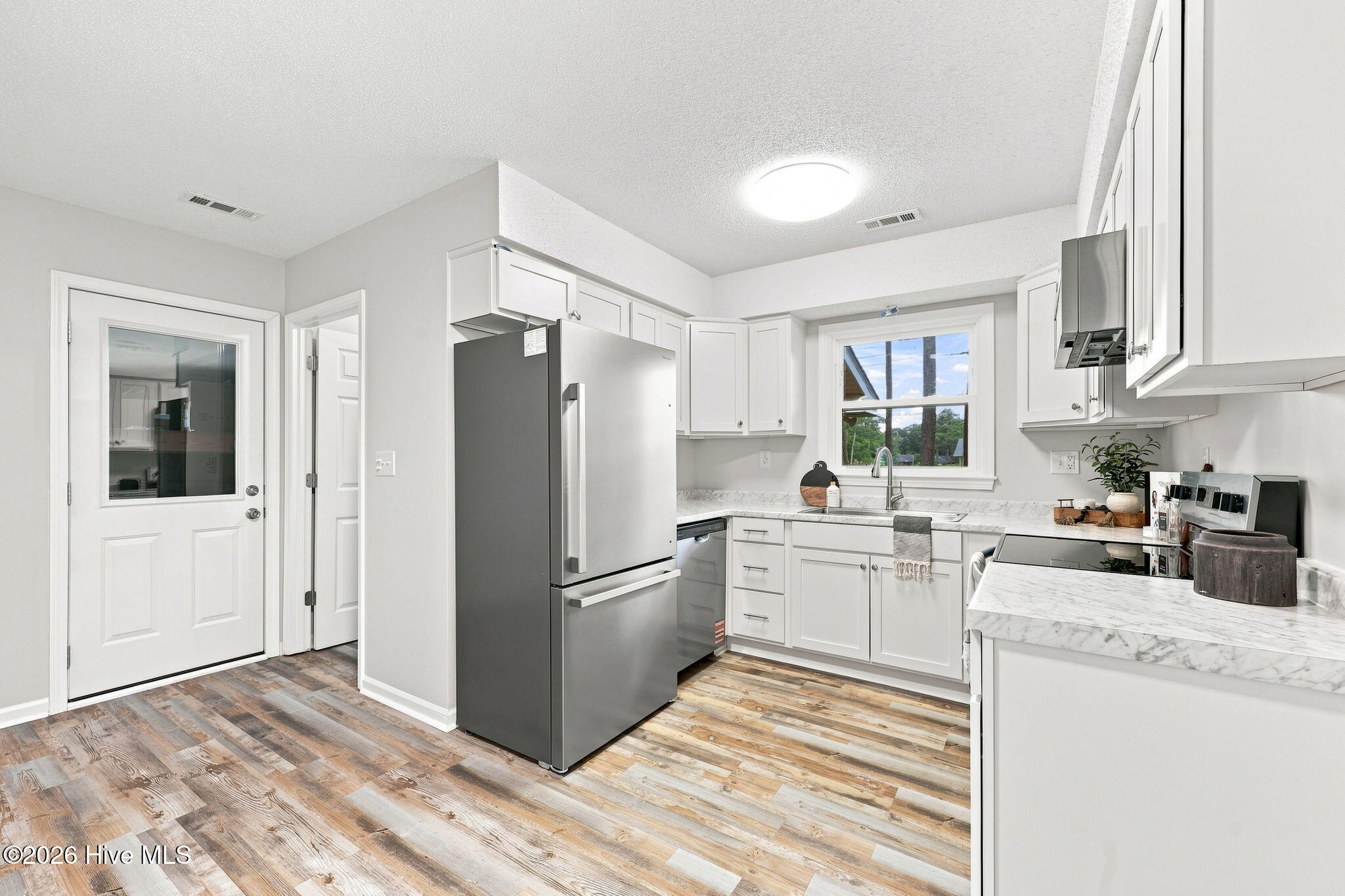 1000 Hedrick Boulevard Property Photo 16