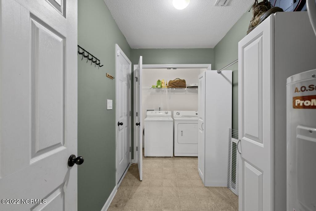 102 Crystal Stone Way Property Photo 12