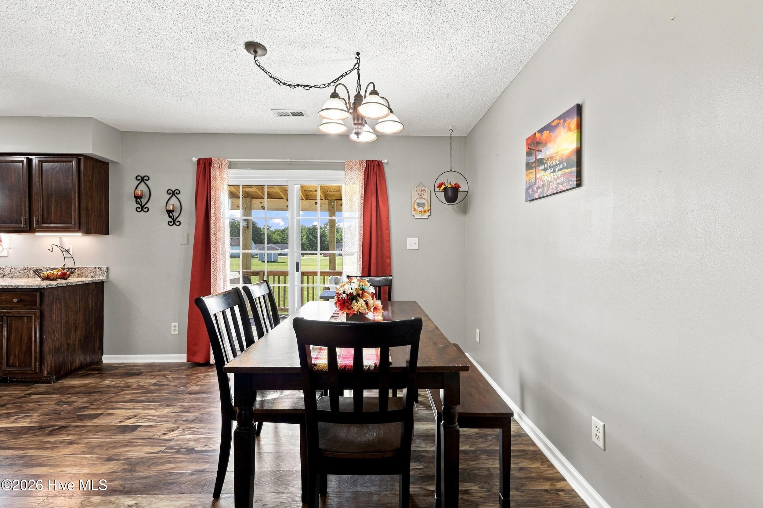115 Taylors Lane Property Photo 13