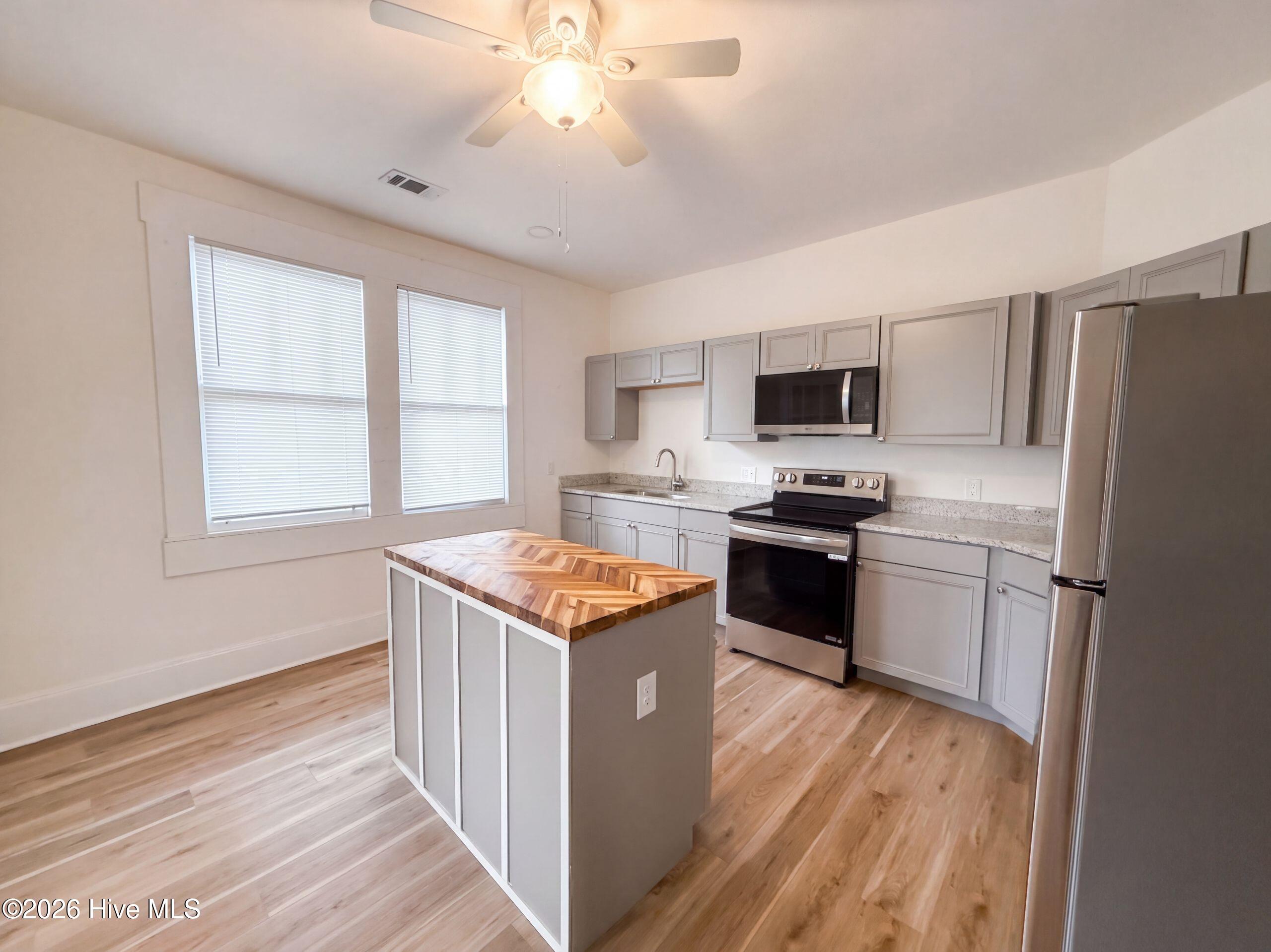 114 Ellis Street Property Photo 2