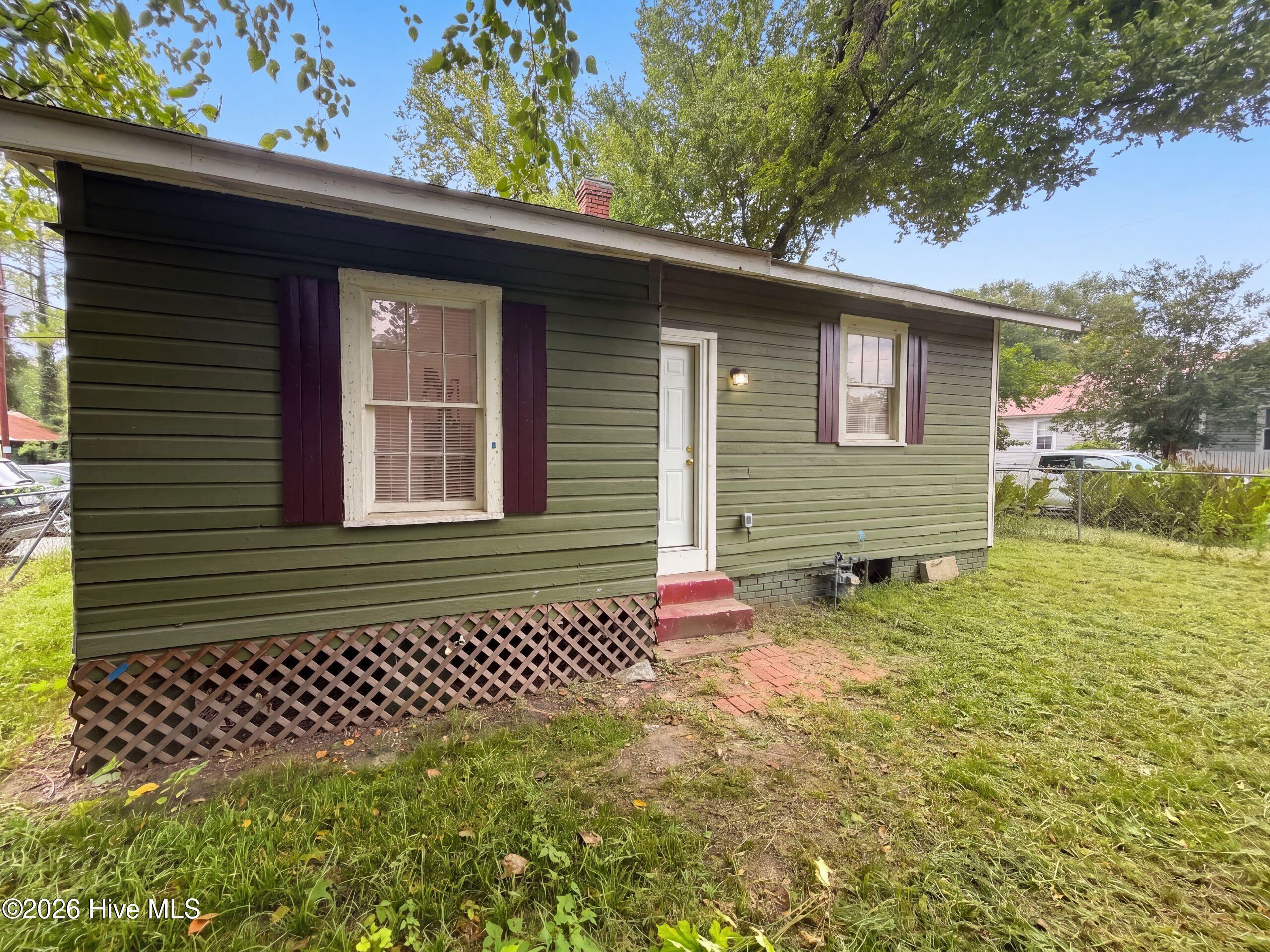 114 Ellis Street Property Photo 5