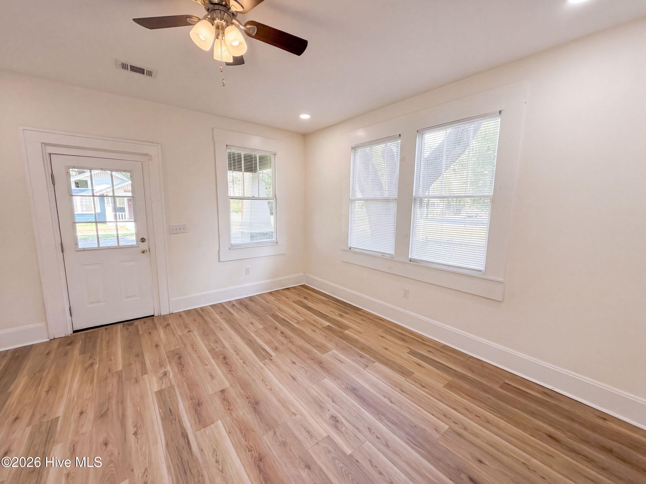 114 Ellis Street Property Photo 6