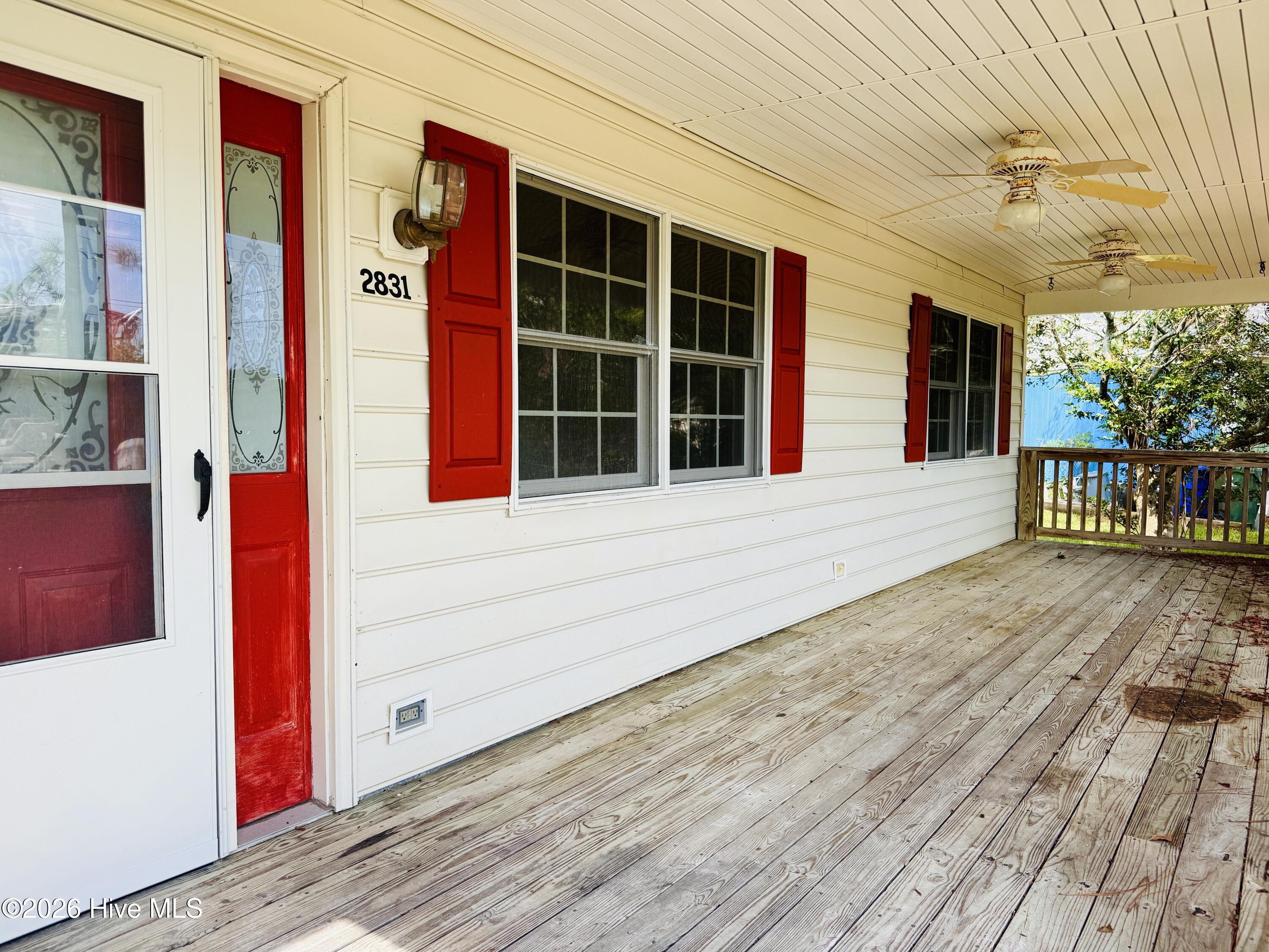 2831 Easy Street Property Photo 6