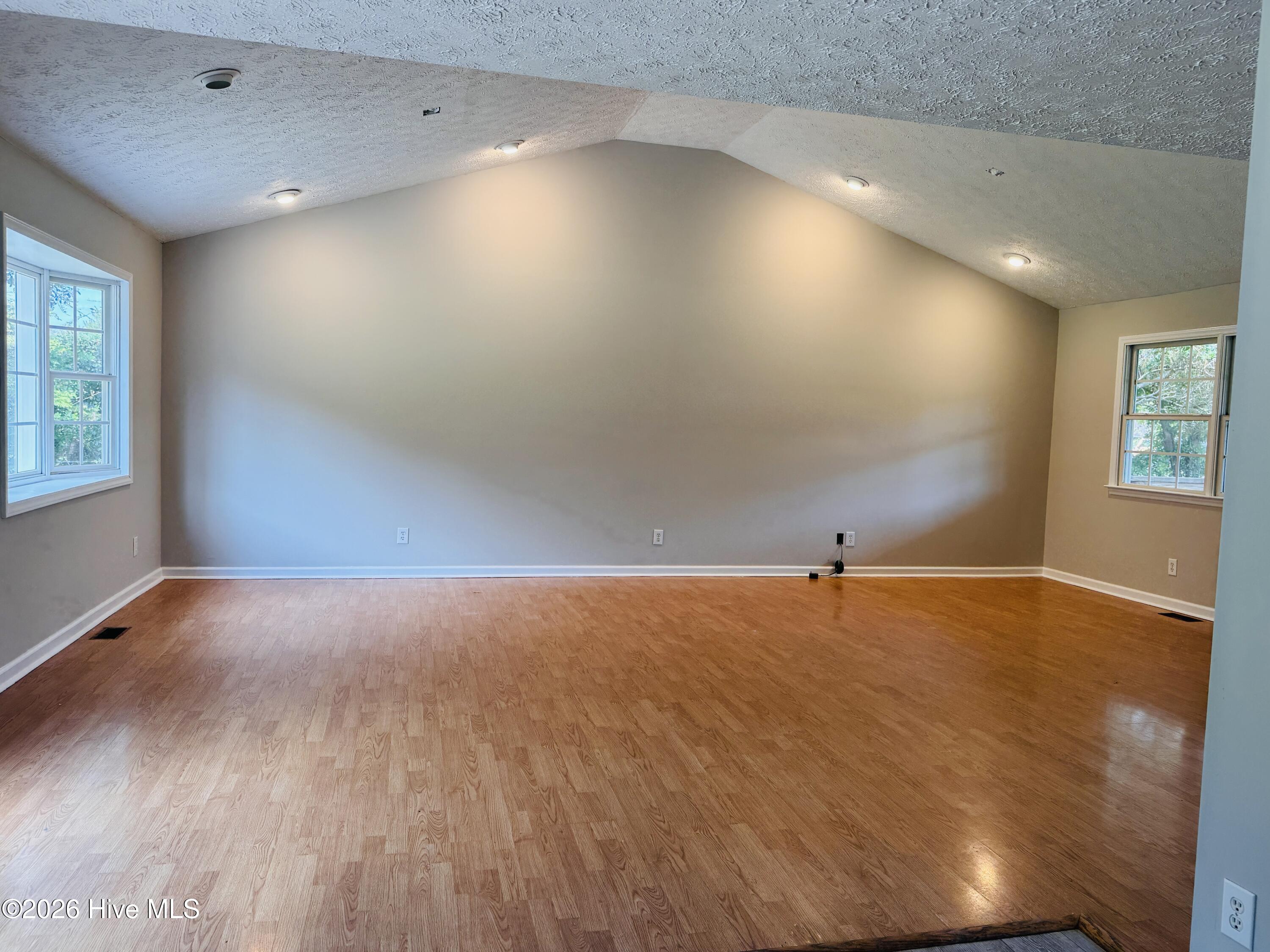 2831 Easy Street Property Photo 11