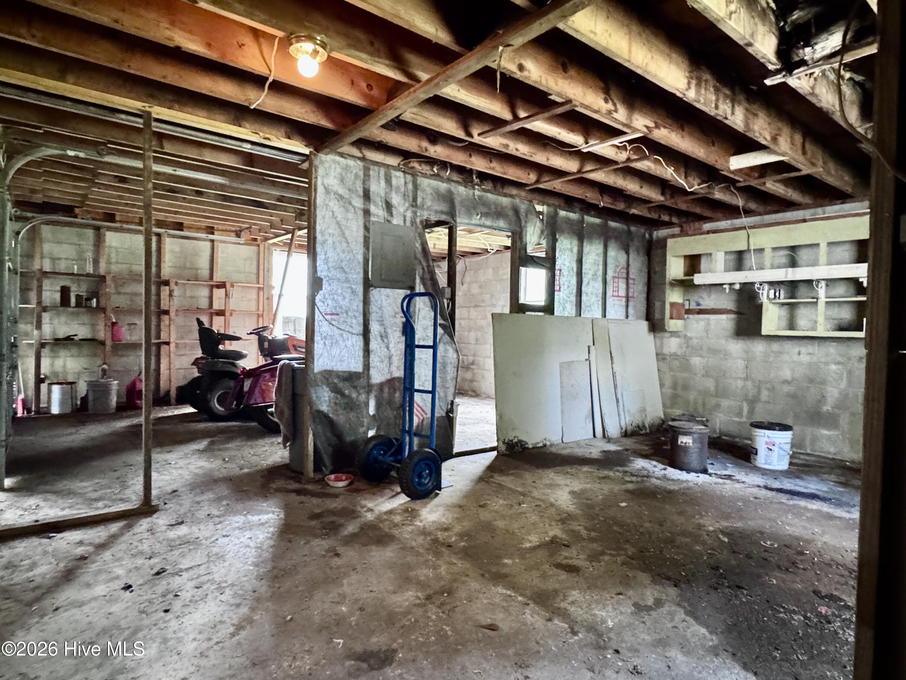 2831 Easy Street Property Photo 35