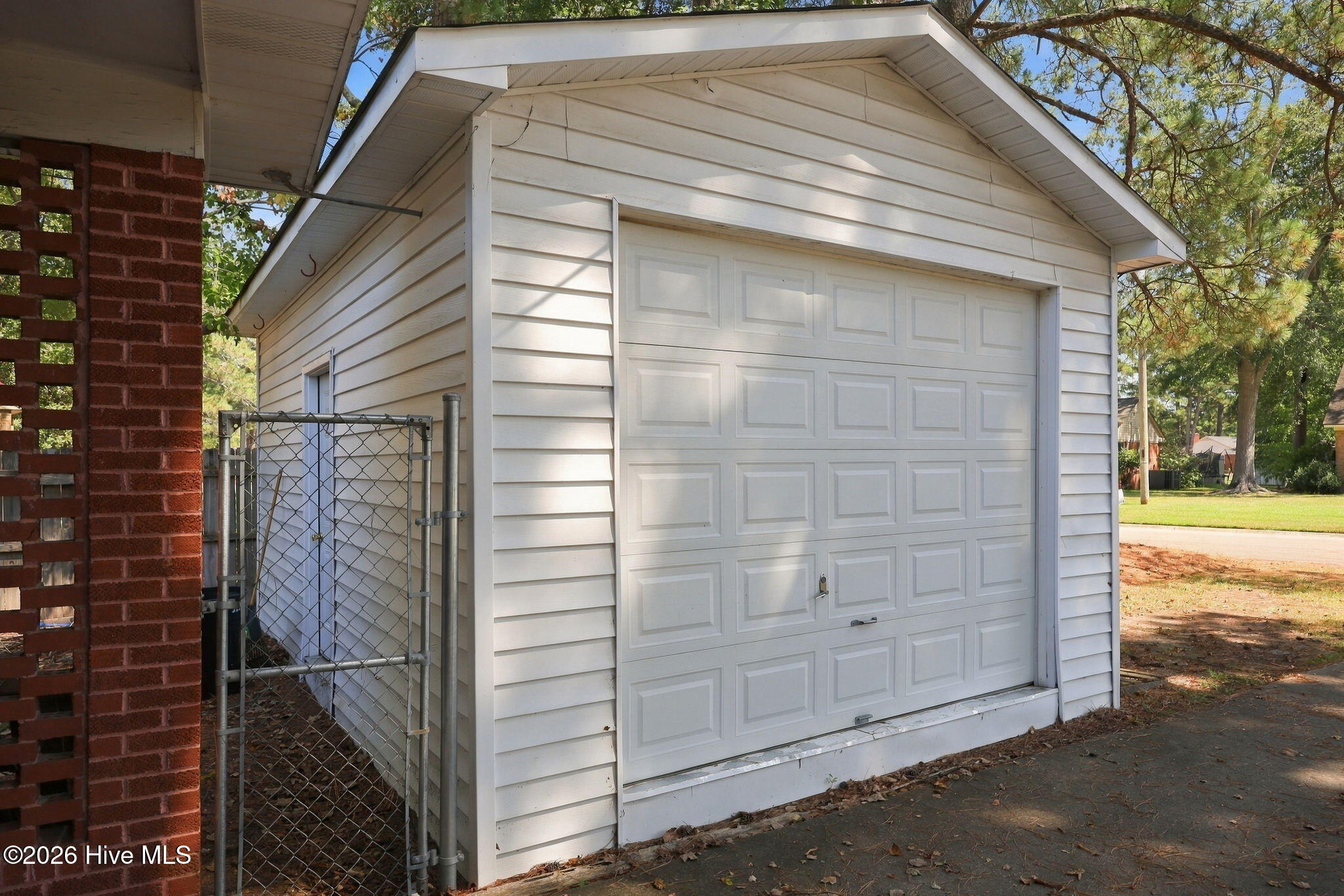 2101 Michelle Drive Property Photo 6