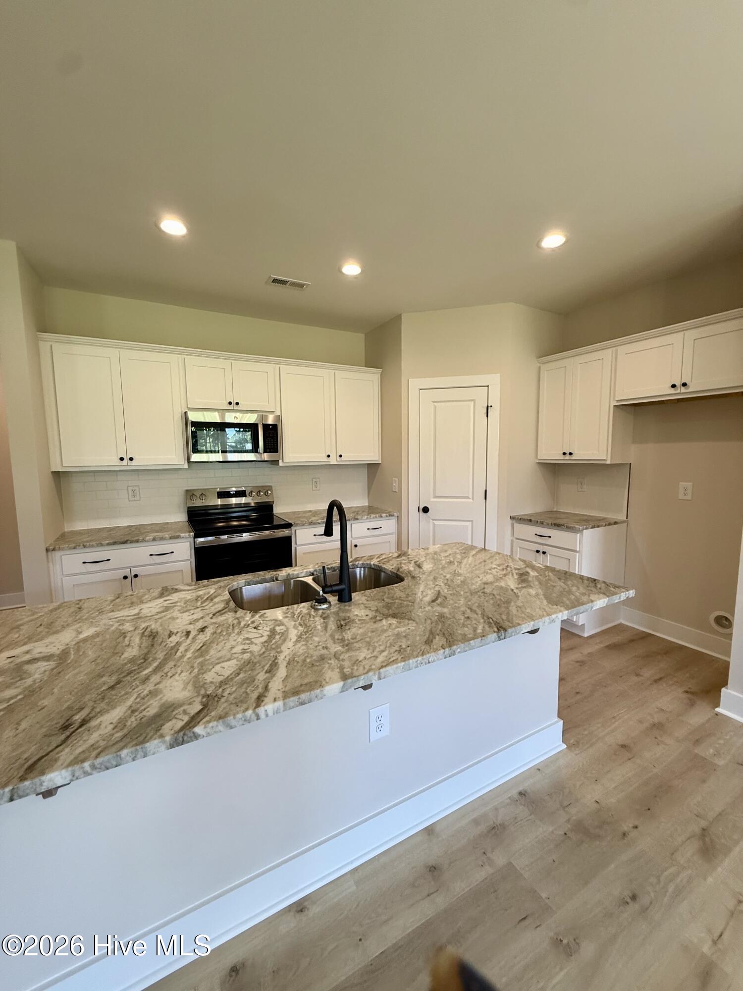 187 Spring Meadows Drive Property Photo 12
