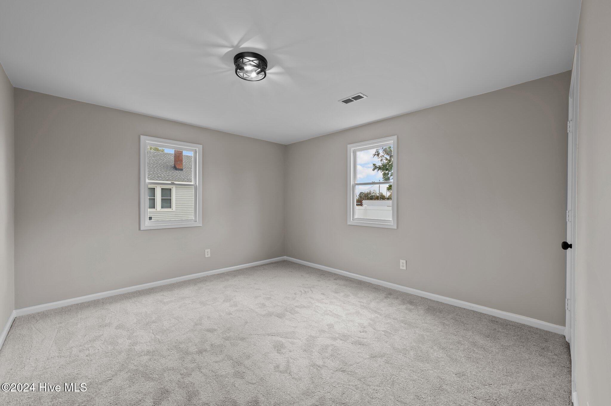 517 W 7th Street Property Photo 22