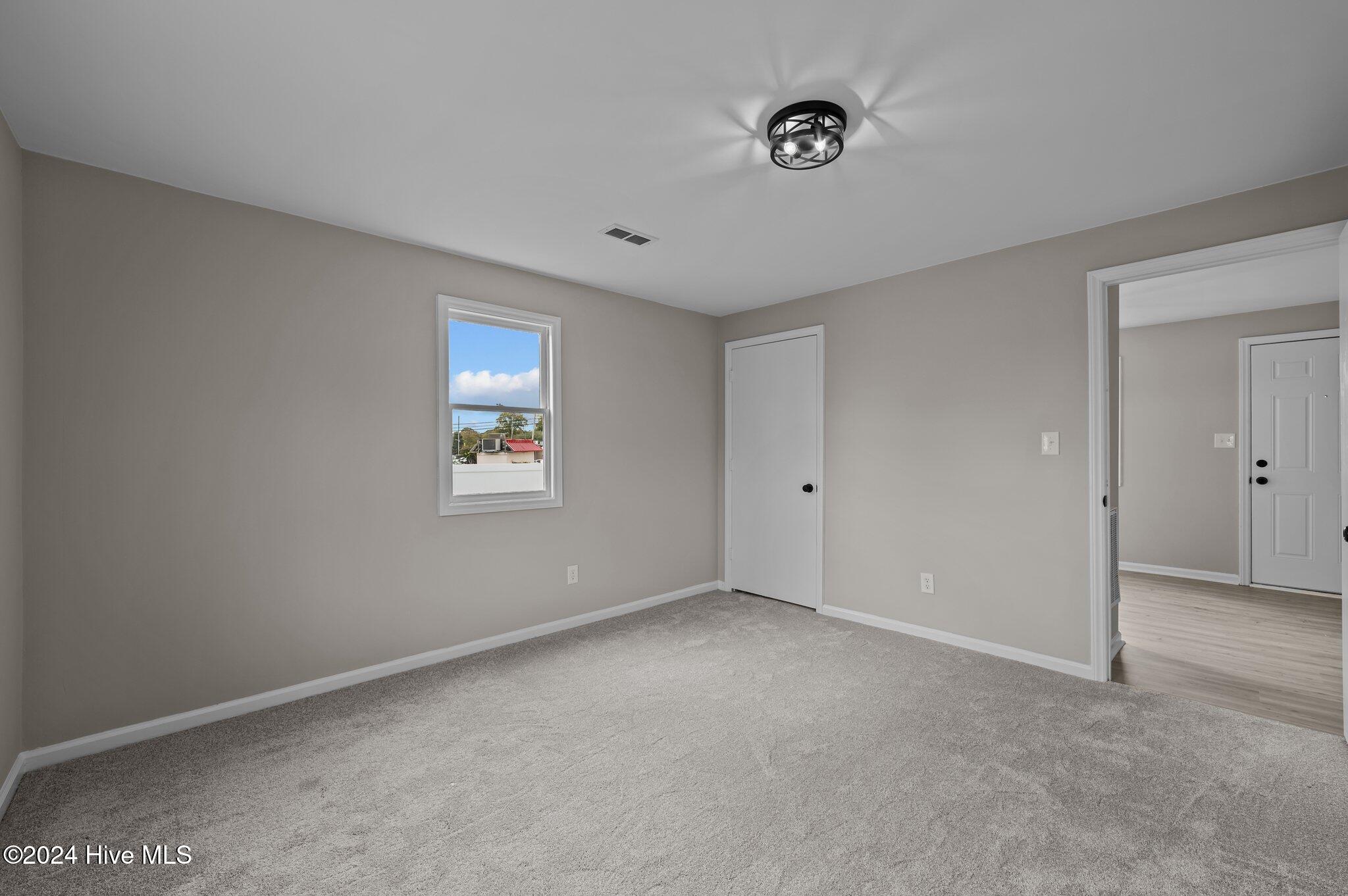 517 W 7th Street Property Photo 23