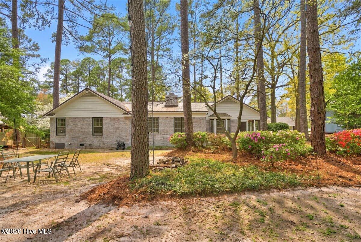 1933 Merrimac Drive Property Photo 17