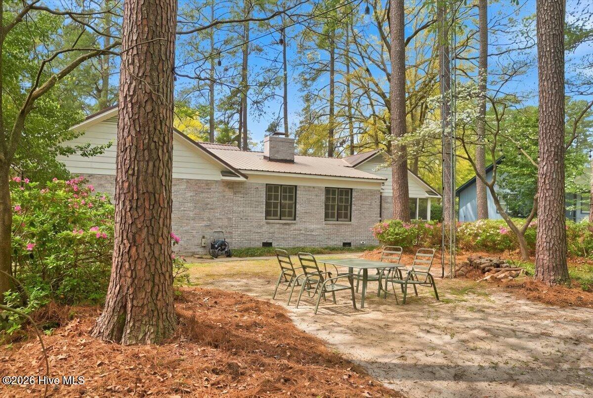 1933 Merrimac Drive Property Photo 18
