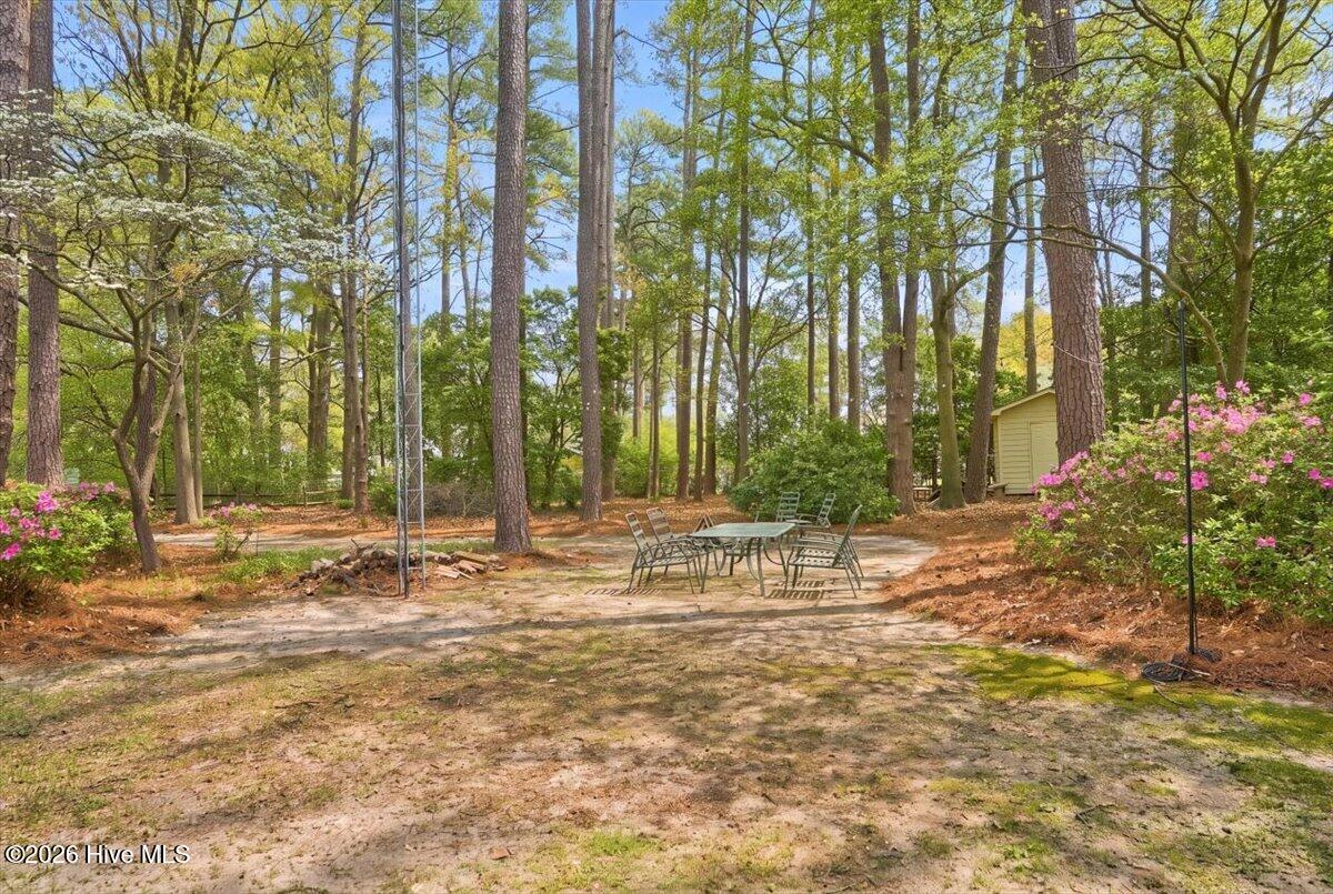 1933 Merrimac Drive Property Photo 20