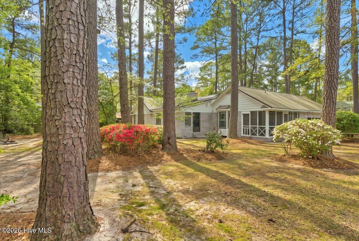 1933 Merrimac Drive Property Photo 24