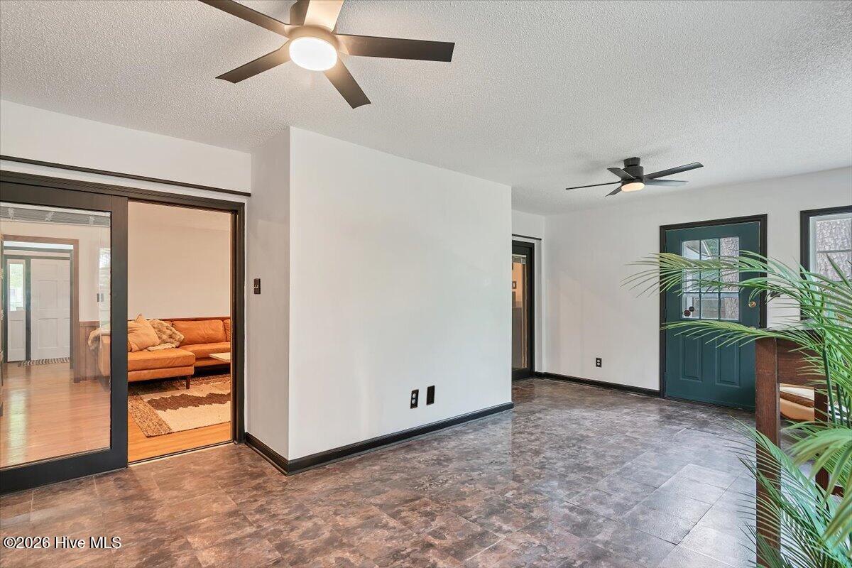 1933 Merrimac Drive Property Photo 62