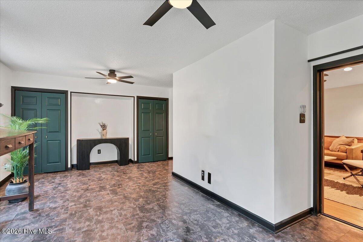 1933 Merrimac Drive Property Photo 63