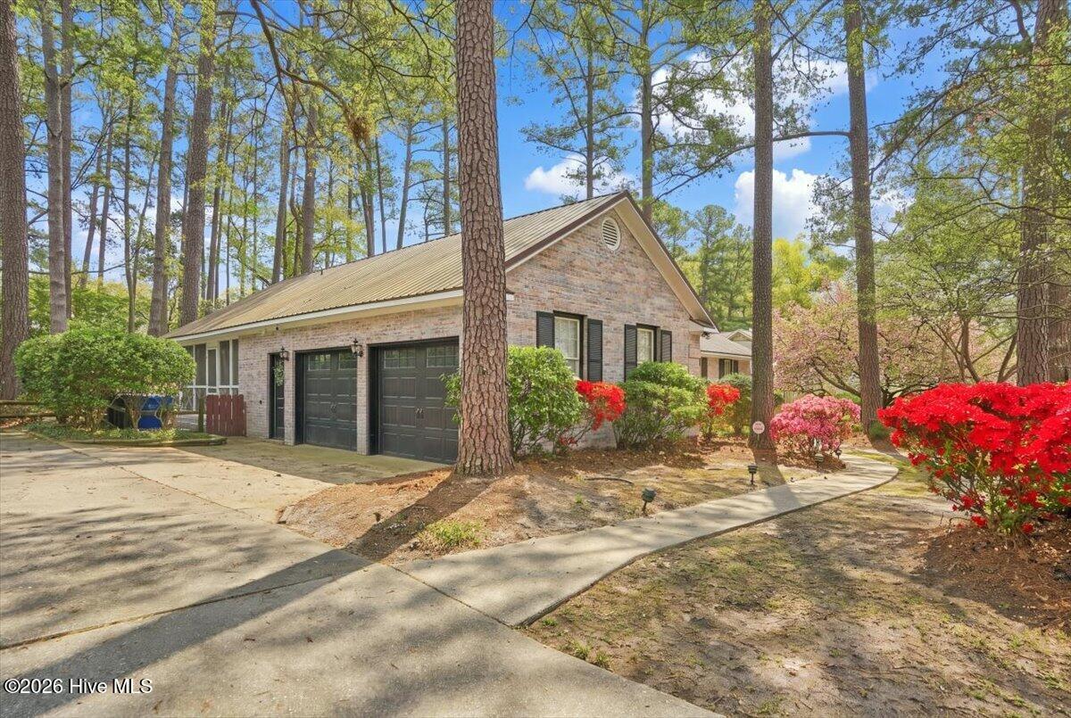 1933 Merrimac Drive Property Photo 73